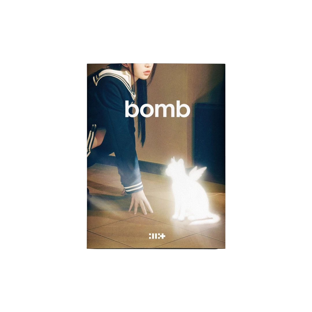 bomb - Weverse Album Version