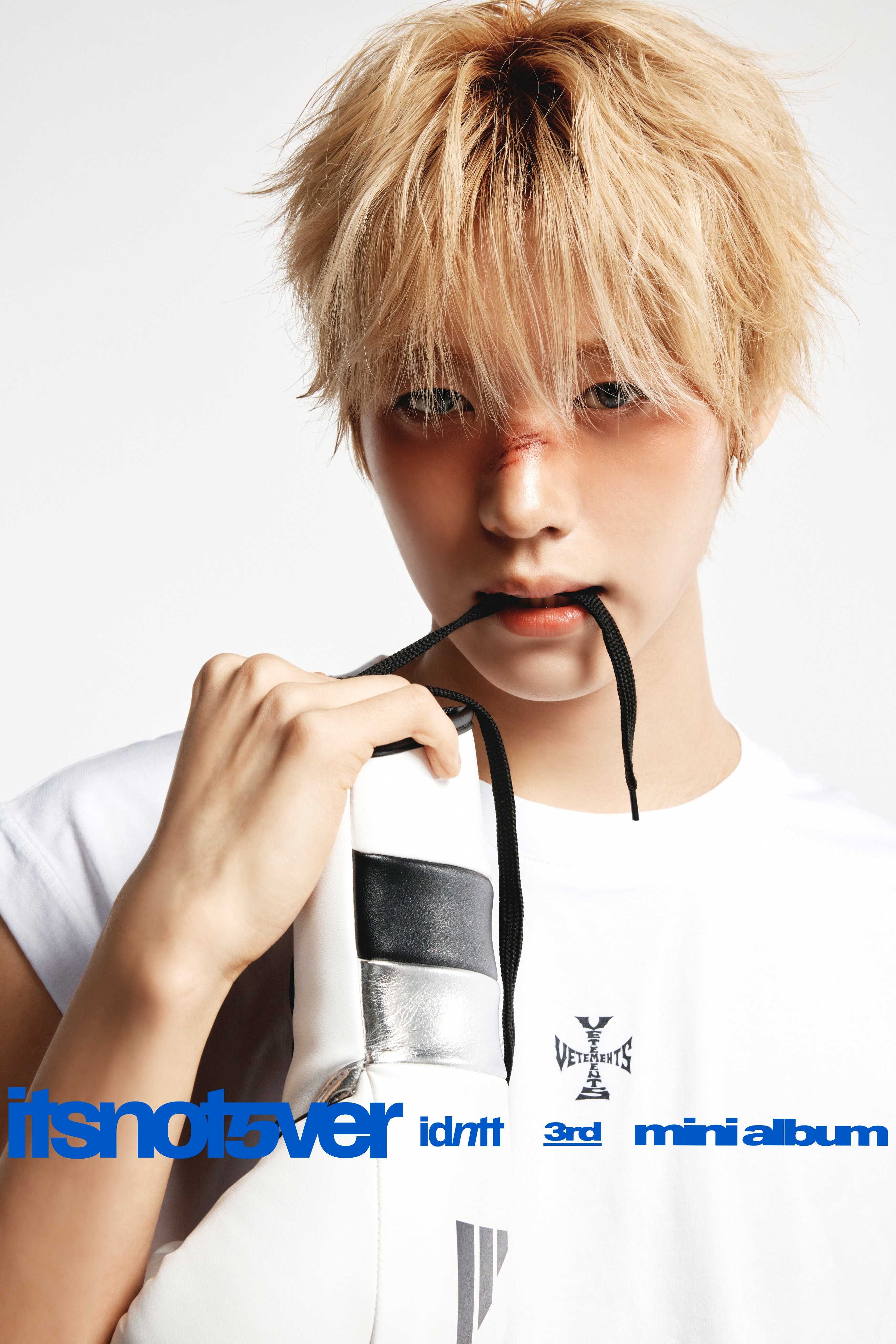 idntt　 テイン　サインポラ Choi TaeIn Photocards (idntt) | Bias Room