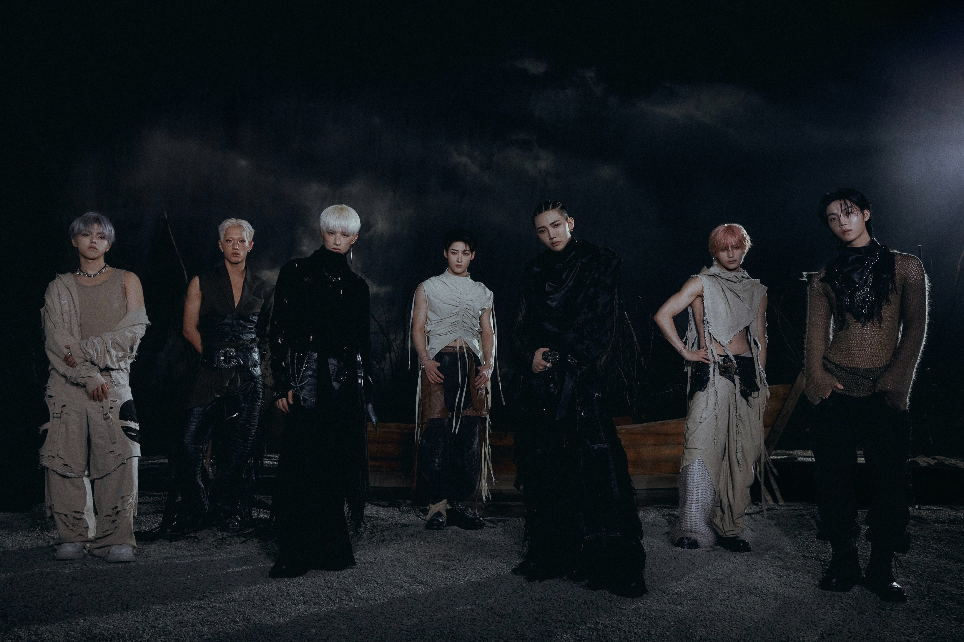 ALL(H)OURS Photocard List & Collection Tracker | Bias Room