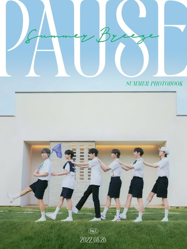 PAUSE (Photobook and Kit)