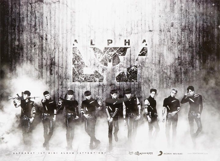 1st Mini Album 'Attention'