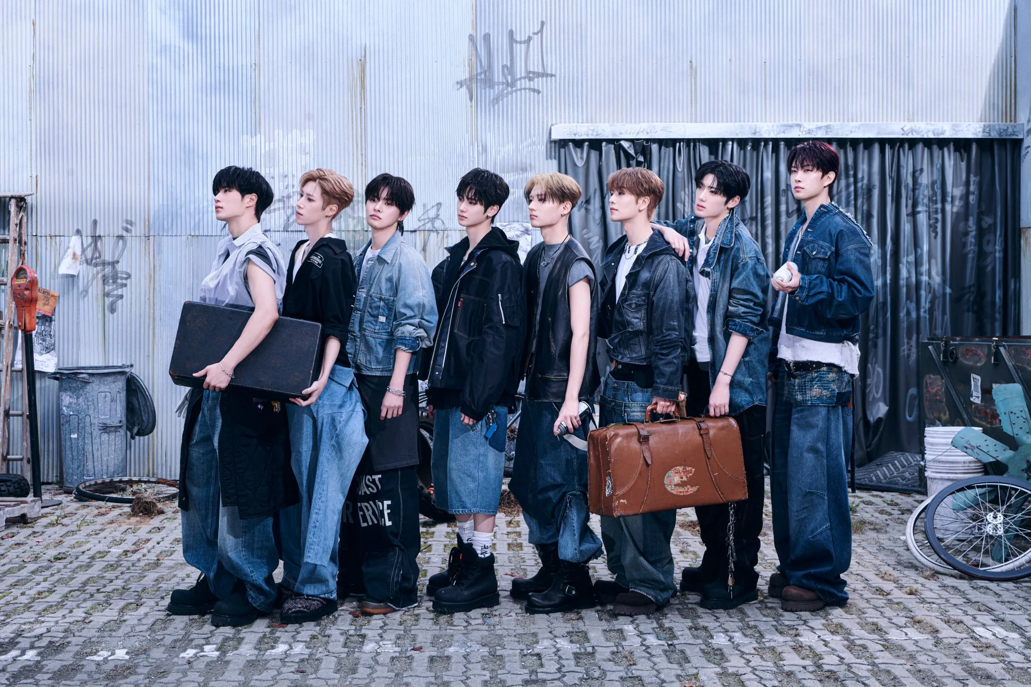 ALPHA DRIVE ONE Photocard List & Collection Tracker | Bias Room