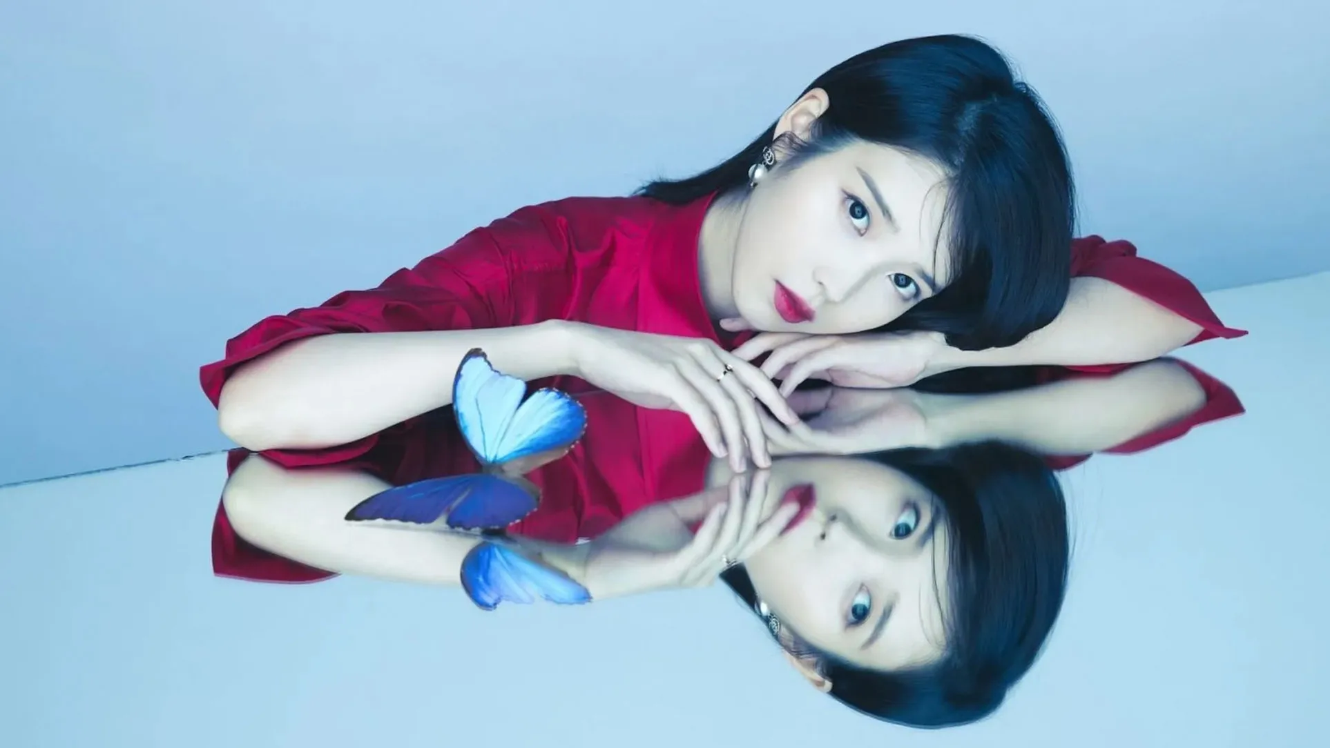 IU