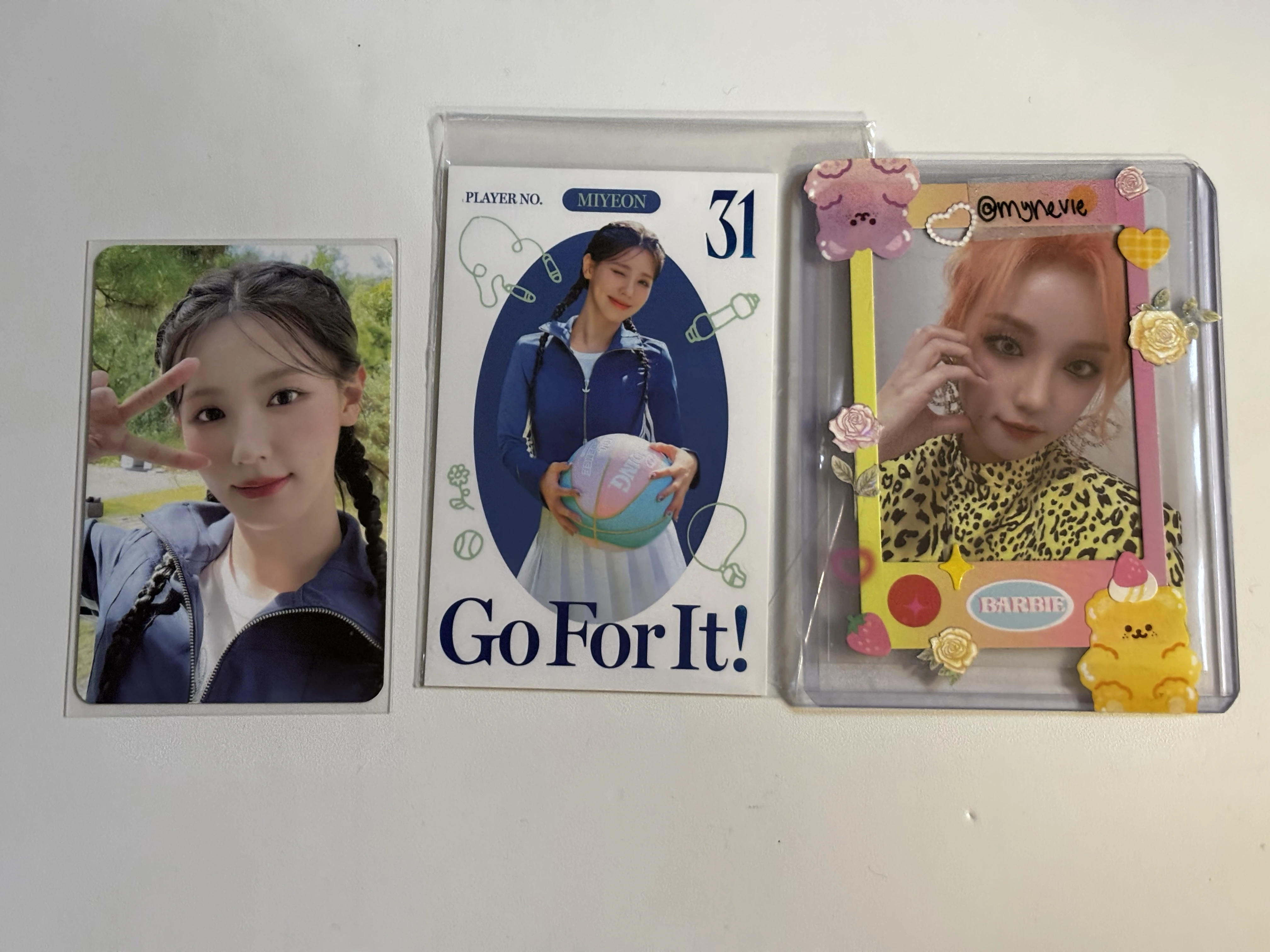 Miyeon 2024 Seasons Greetings set listing photo 1