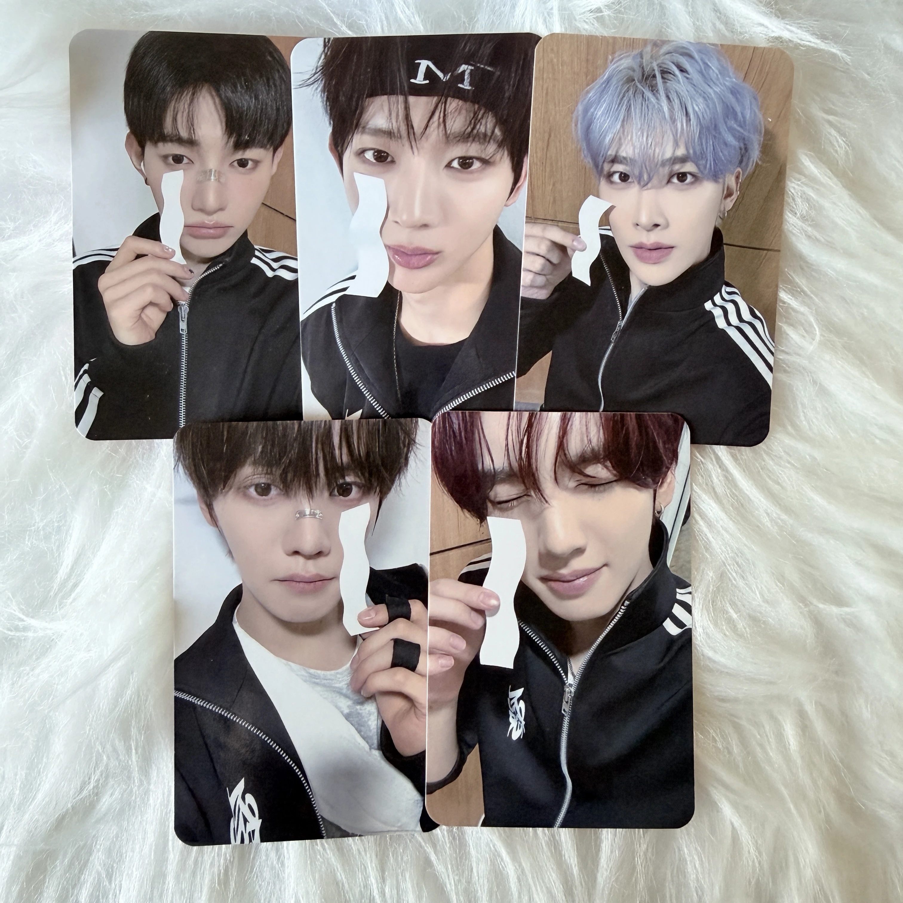 AND2BLE Sequence 01: Curiosity KPOPSTORE OT5 listing photo 1