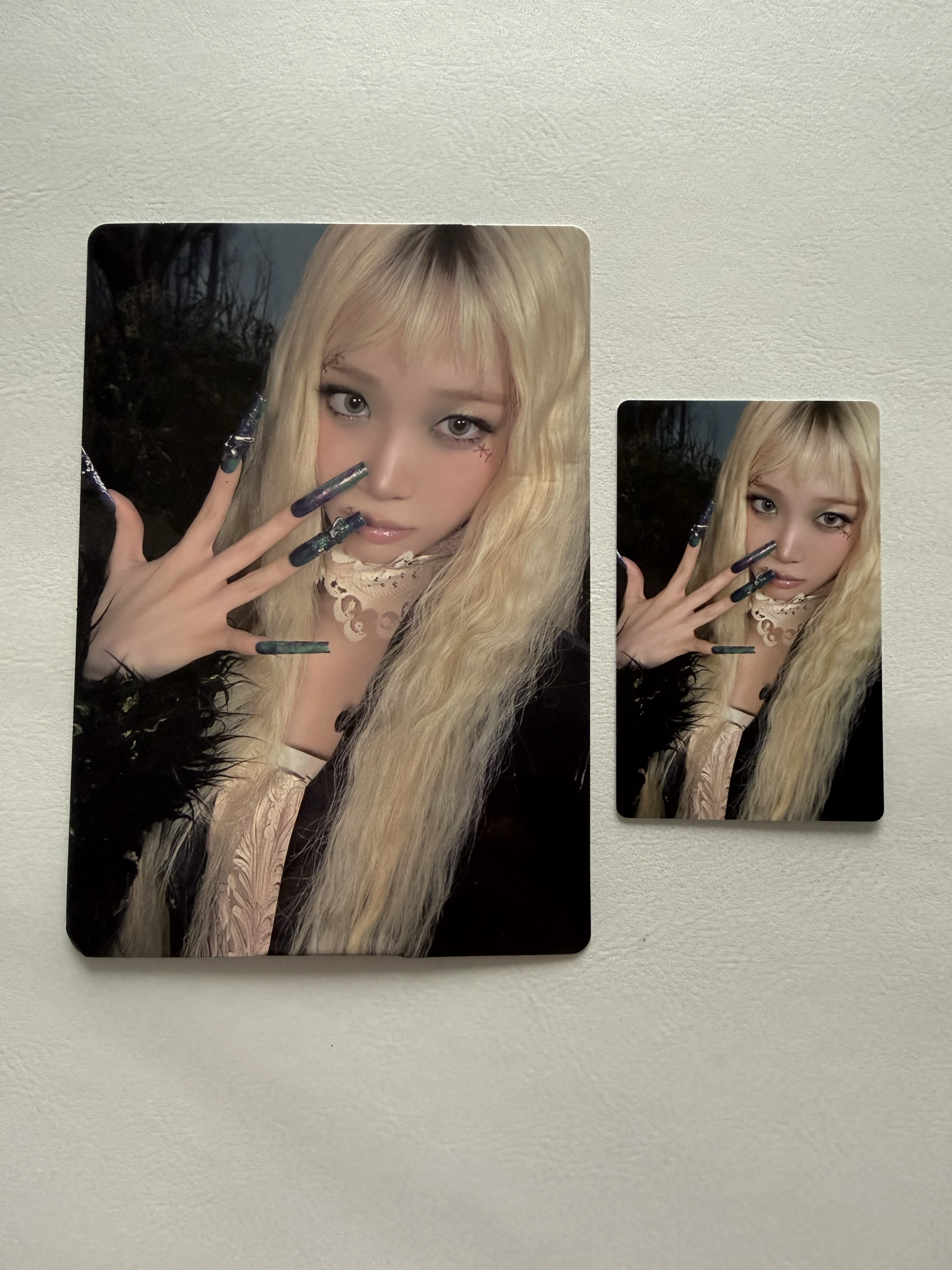 le sserafim chaewon pureflow pt.1 photocard and standee set listing photo 1