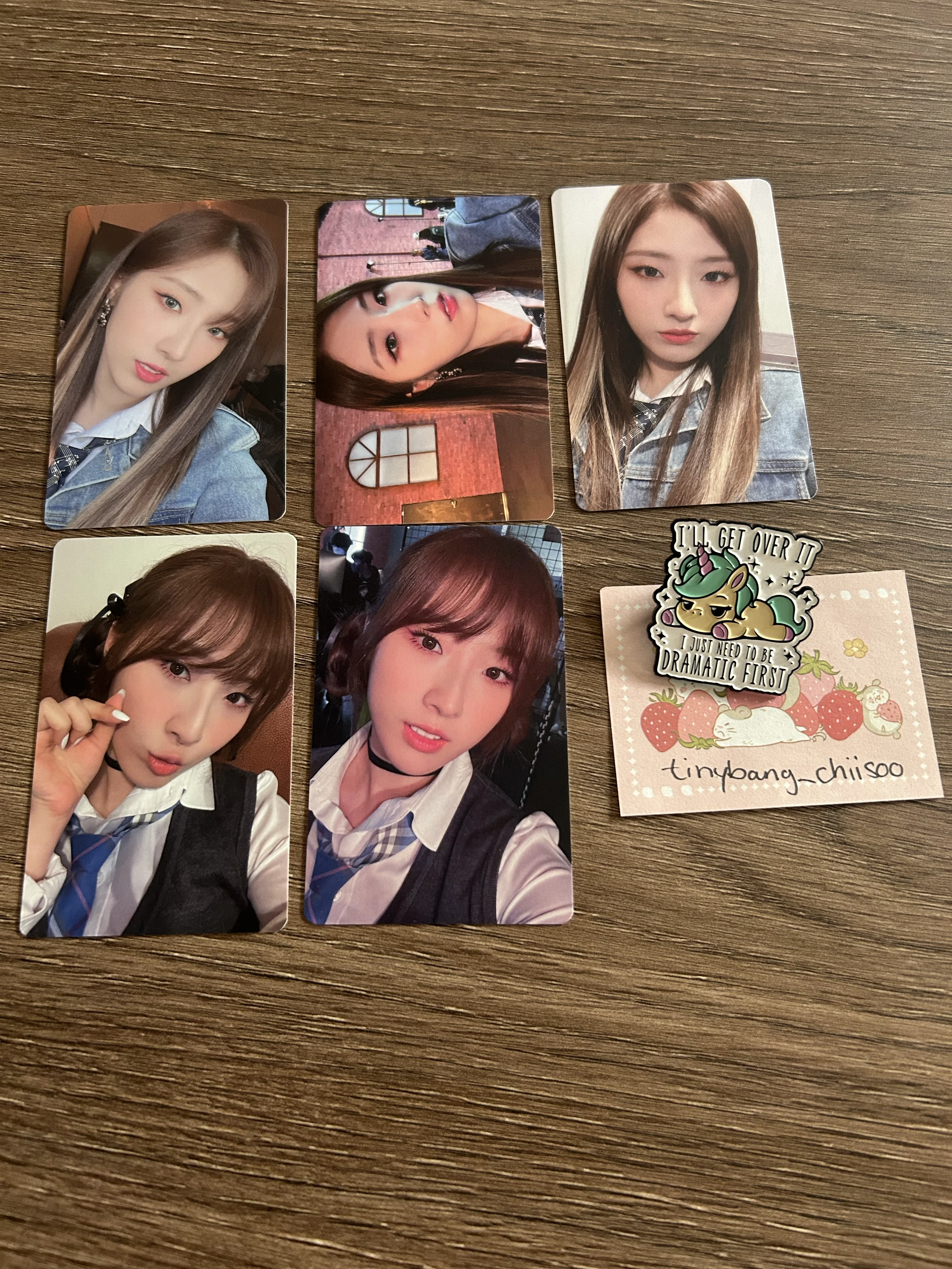 Haseul 2022 Season Greeting set listing photo 1