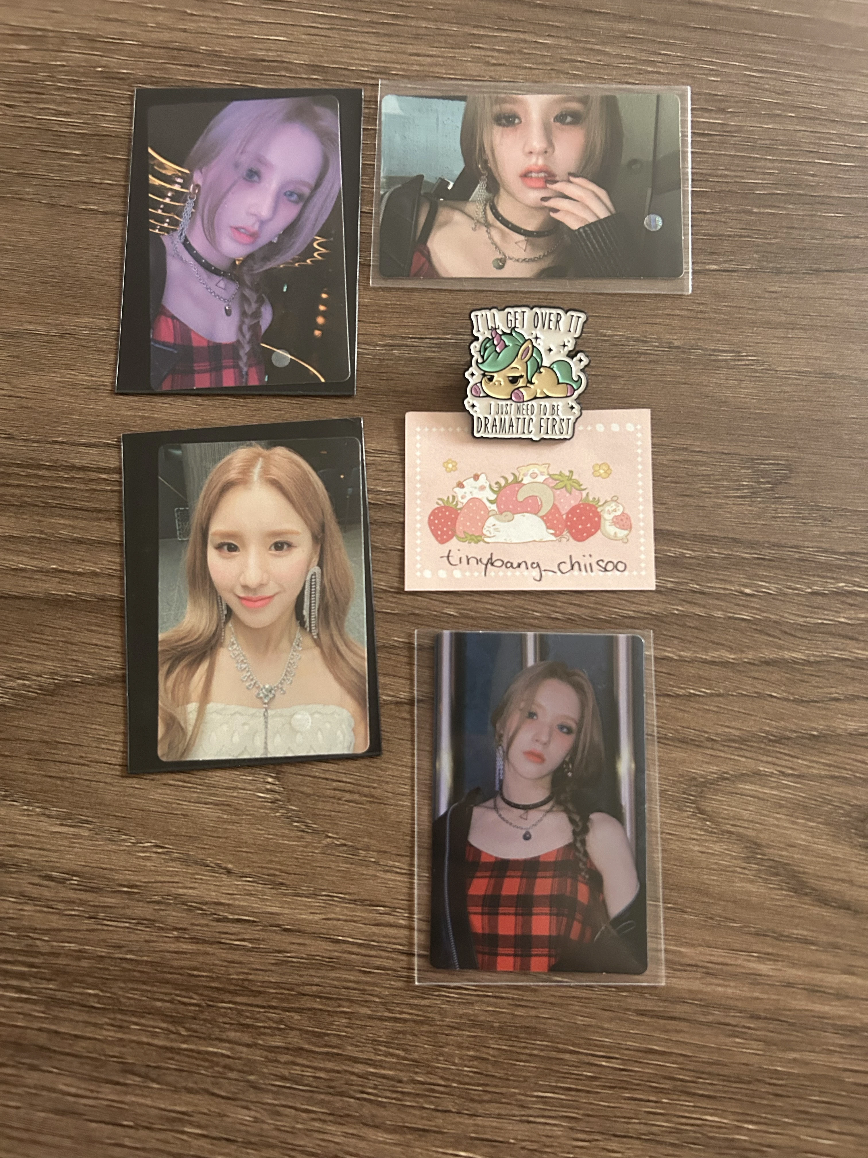Heejin Not Friends set listing photo 1