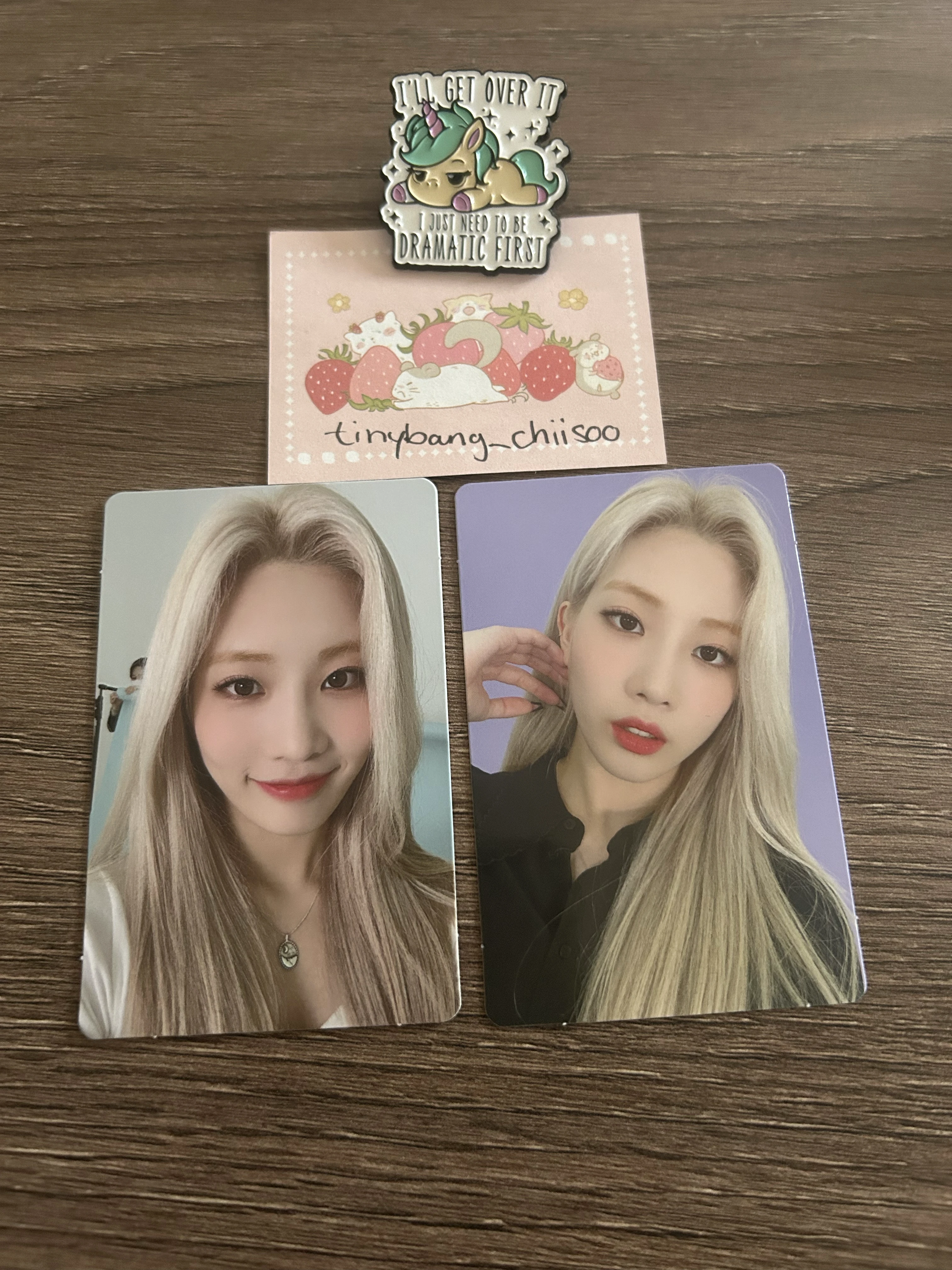 Kim Lip On Wave Photocard Set listing photo 1