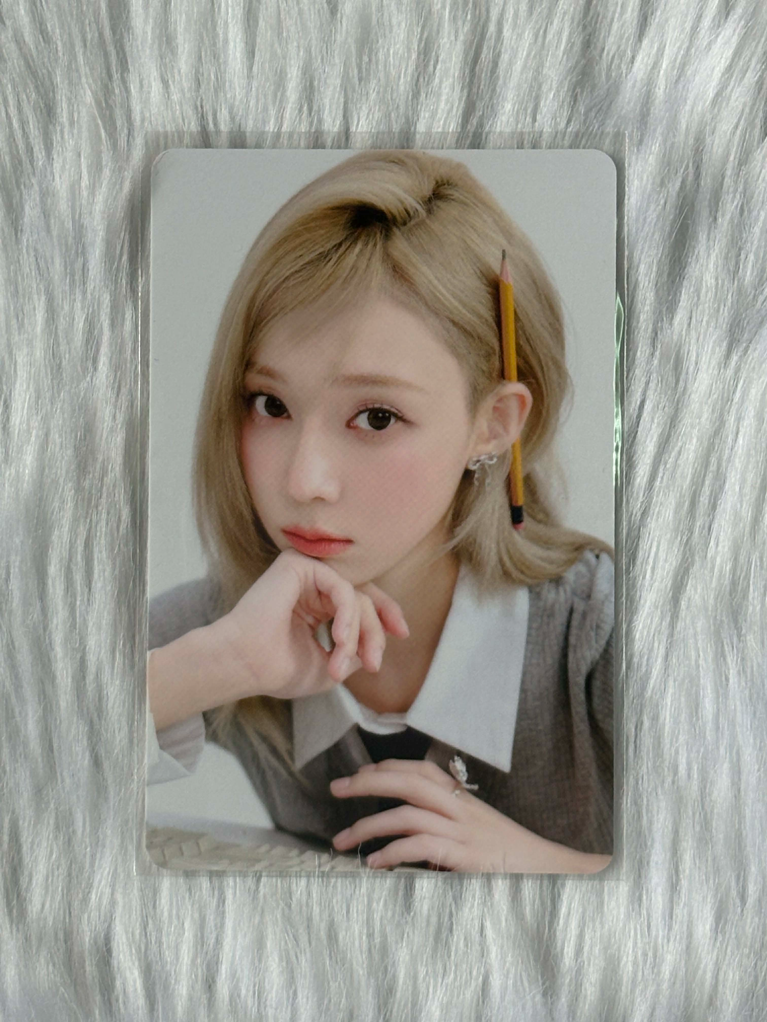 aespa Winter and Ningning Seasons Greeting 2025 Random Trading Card Photocard Set listing photo 6