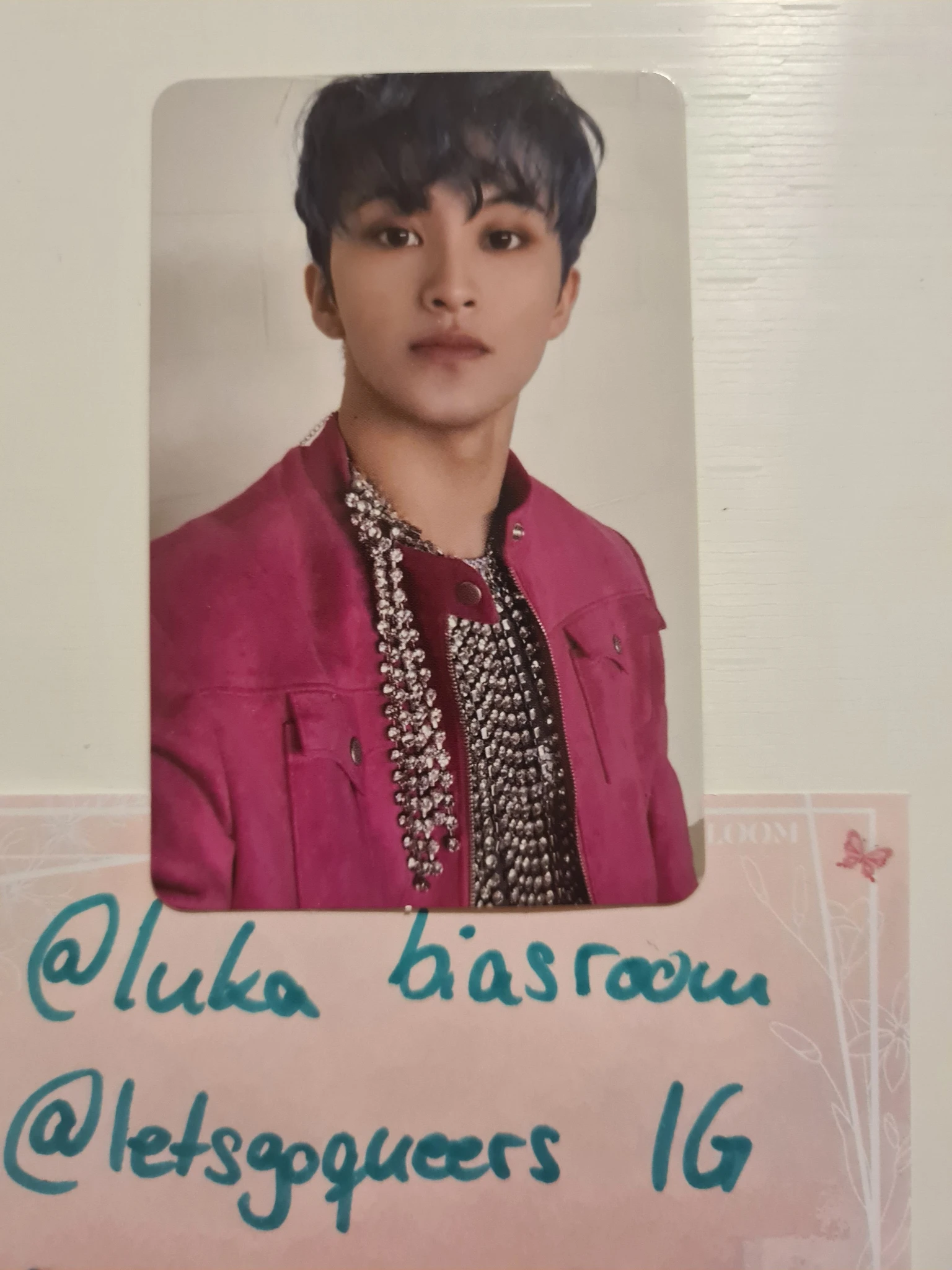 NCT DREAM Mark NCT DREAM - Mark - Hot Sauce Album chilling version
