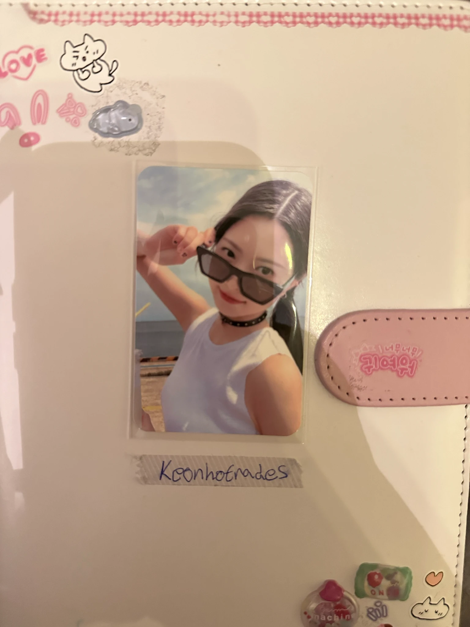 LE SSERAFIM Hong Eunchae LE SSERAFIM - Hong Eunchae - ANTIFRAGILE Album weverse album version listing photo 1
