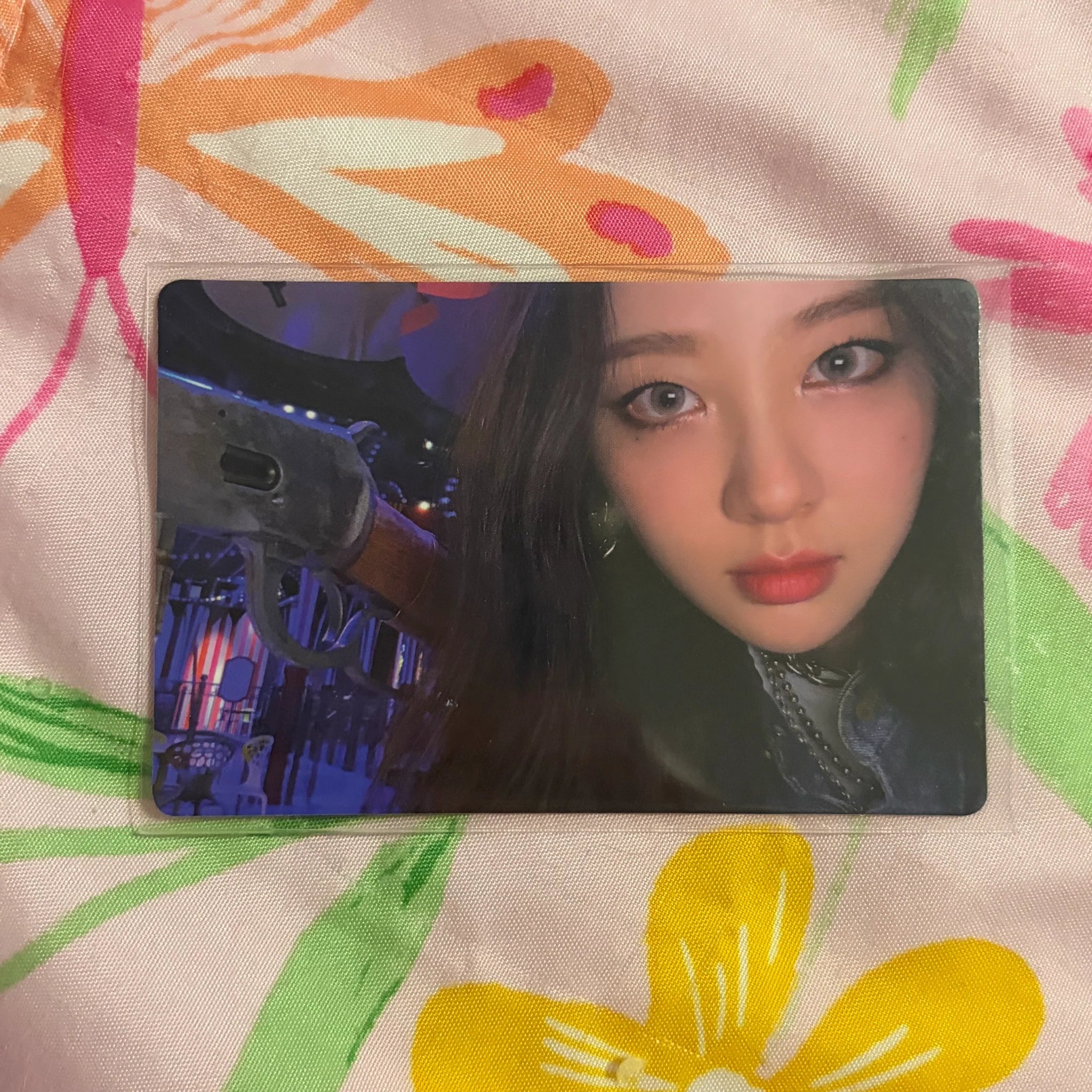 LOONA Yves LOONA - Yves - Not Friends Yves vers. Album album photocard listing photo 1