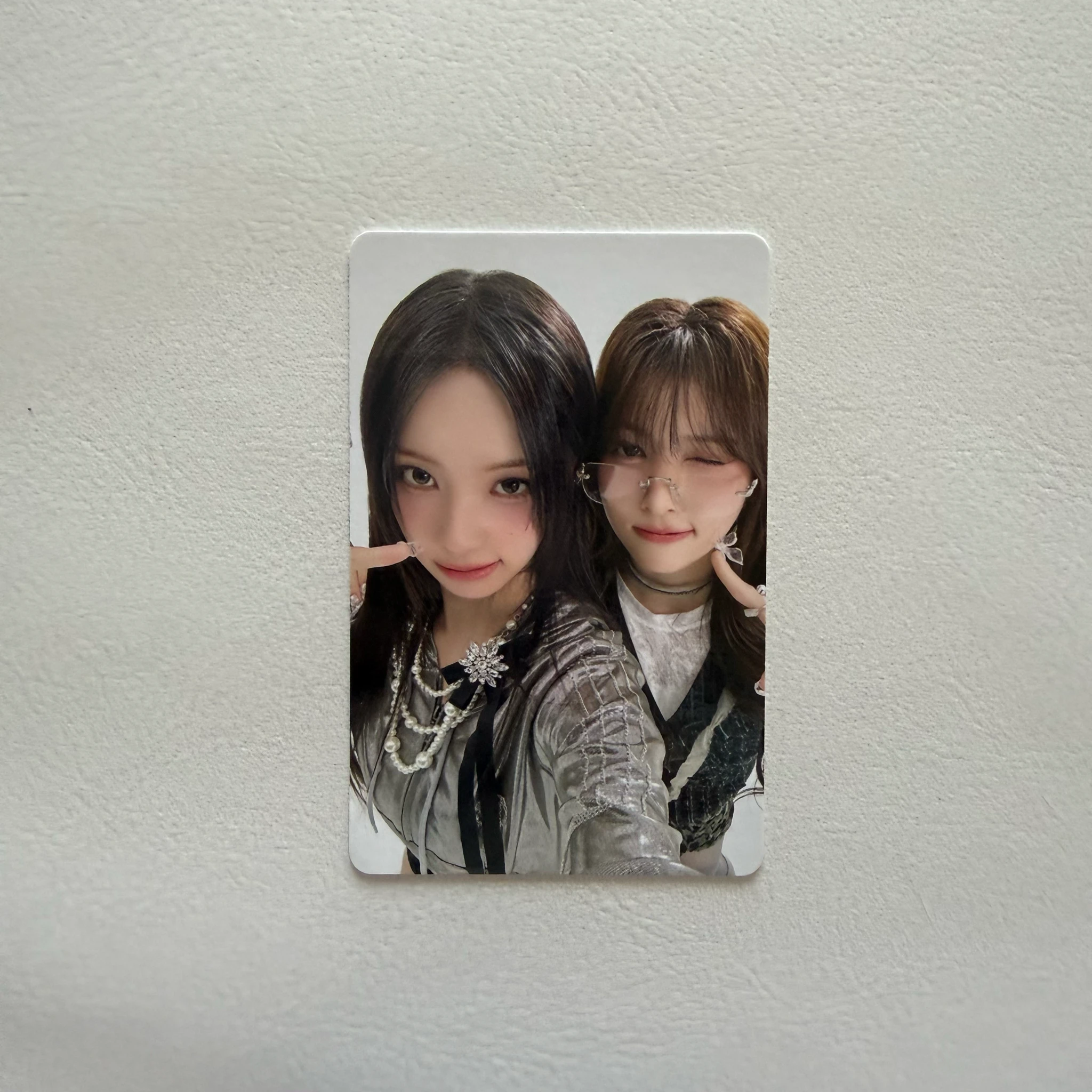 RESCENE RESCENE - Woni & May - Glow Up Album me version album photocard listing photo 1