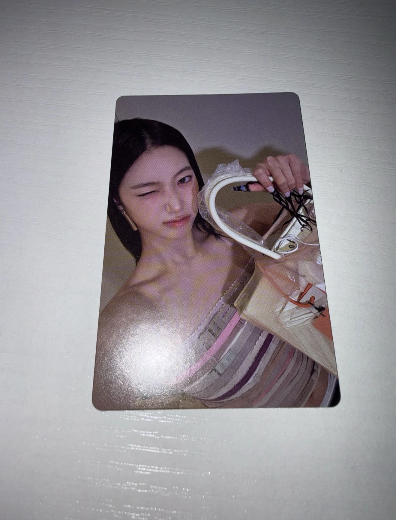 LE SSERAFIM Kazuha LE SSERAFIM - Kazuha - PUREFLOW pt.1 Album album photocard absolute blue version compact version listing photo 1