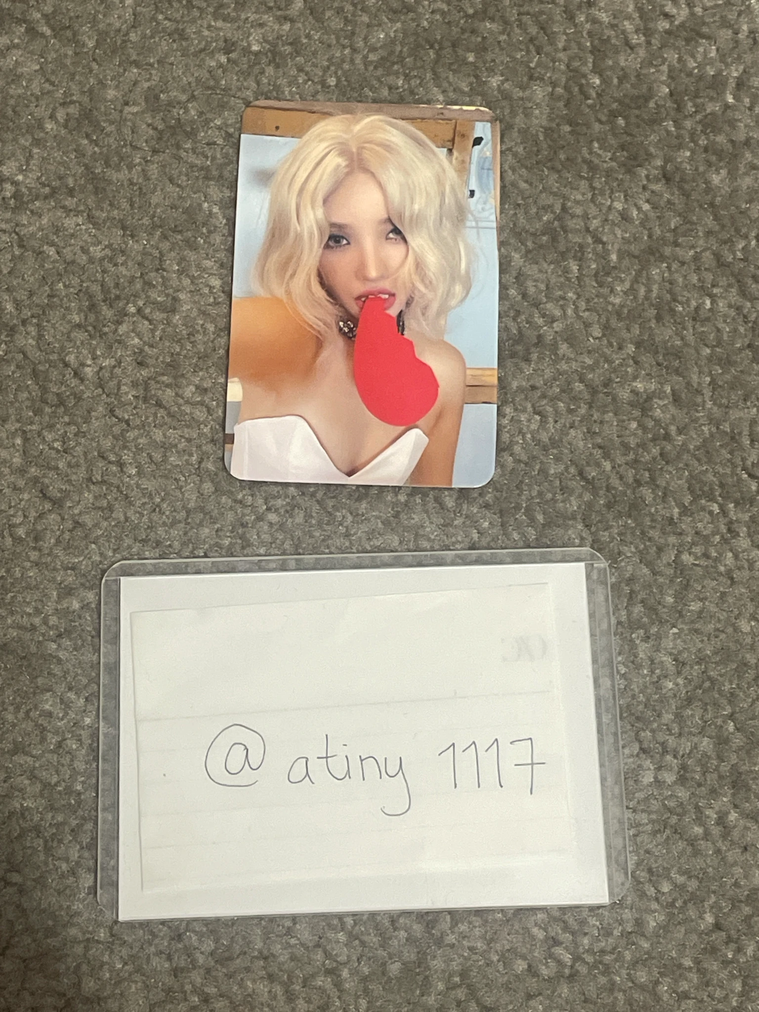 i-dle Soyeon (G)I-DLE - Miyeon - I Love Album apple music fansign video call round 1 listing photo 1