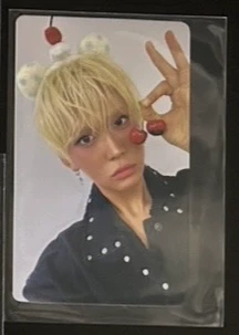 XLOV Hyun XLOV - Hyun - UXLXVE Album jump up video call (fancall) listing photo 1