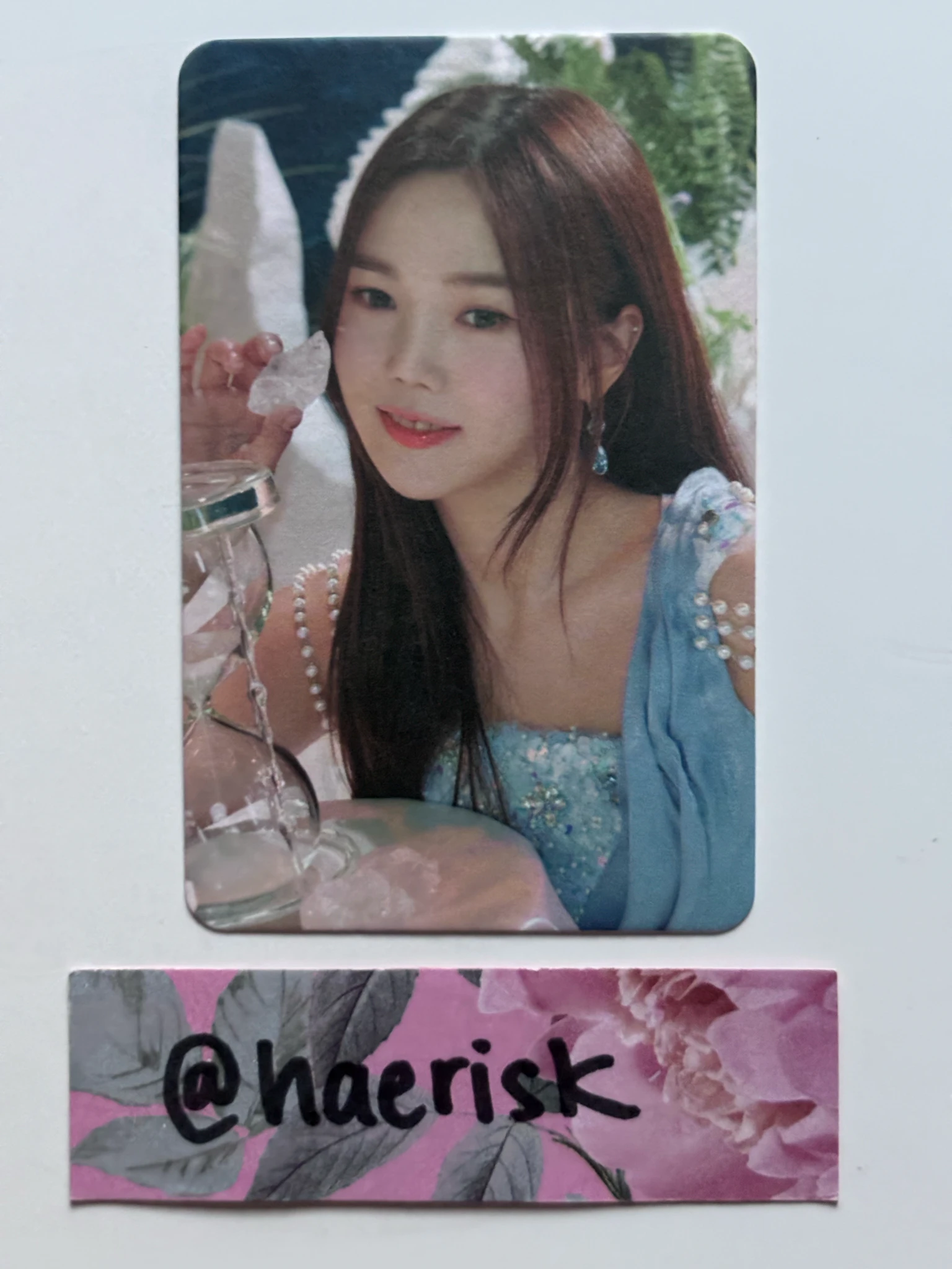 OH MY GIRL Hyojung OH MY GIRL - Hyojung - Golden Hourglass Album album photocard wave version stone card listing photo 1