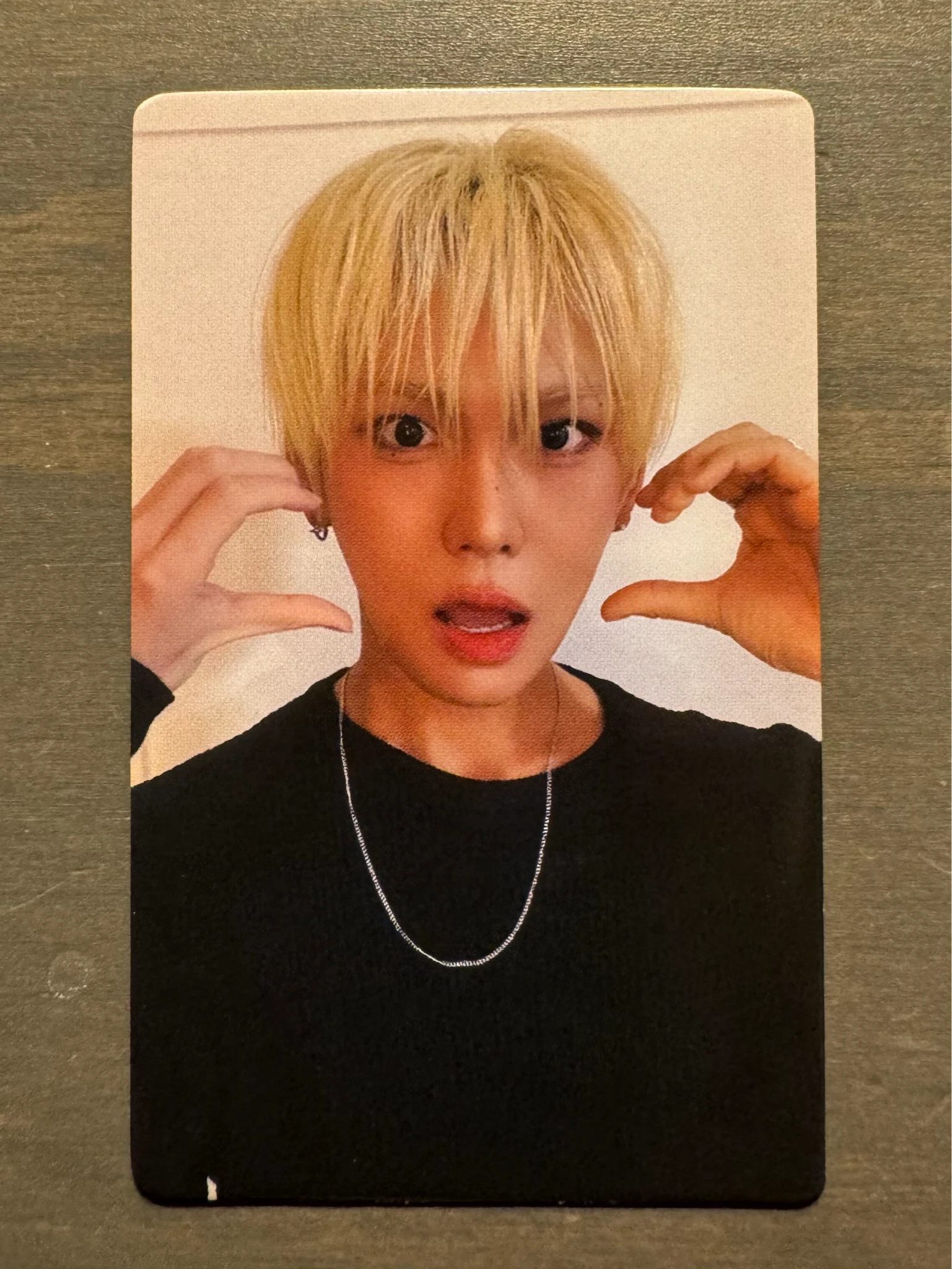 XLOV Hyun XLOV - Hyun - UXLXVE Album jump up video call (fancall) listing photo 1