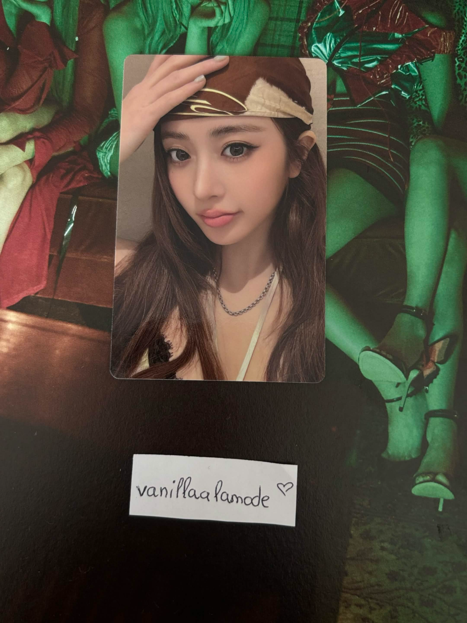 LE SSERAFIM Huh Yunjin LE SSERAFIM - Huh Yunjin - PUREFLOW pt.1 Album pob (pre-order benefit) album photocard listing photo 1