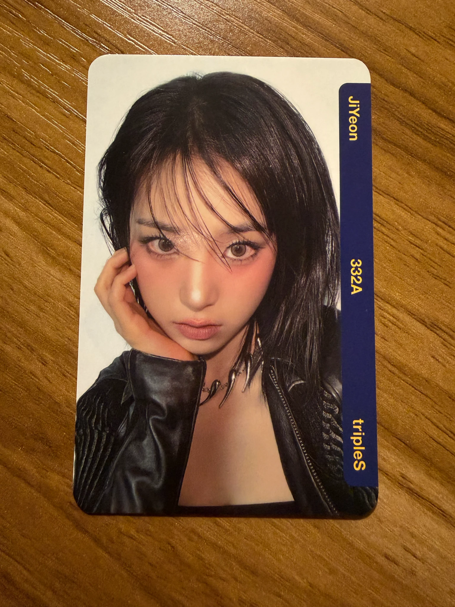 tripleS Jiyeon tripleS - Jiyeon - Performante Album B version listing photo 1