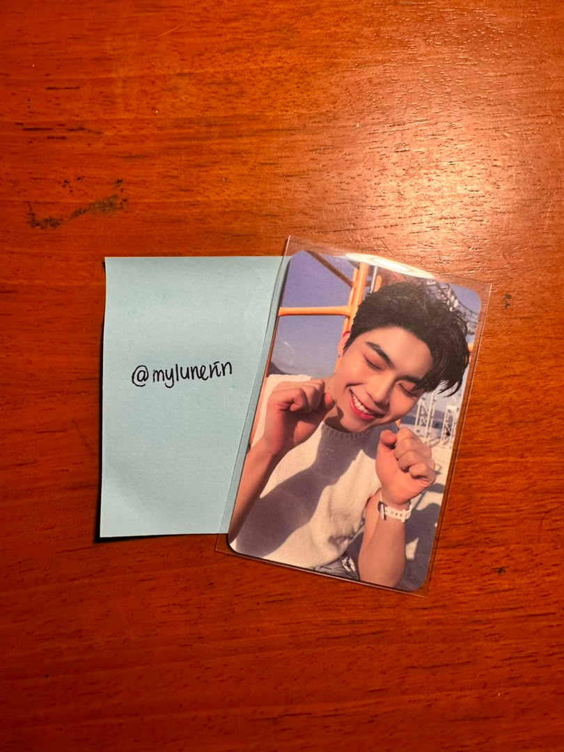 ZEROBASEONE Gunwook ZEROBASEONE - Gunwook - You had me at HELLO Album double-sided withmuu pob (pre-order benefit) listing photo 1