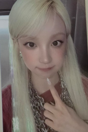 i-dle Yuqi i-dle - Yuqi - Motivation Album album photocard solo album listing photo 1