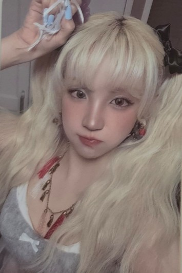 i-dle Yuqi i-dle - Yuqi - Motivation Album album photocard solo album listing photo 1