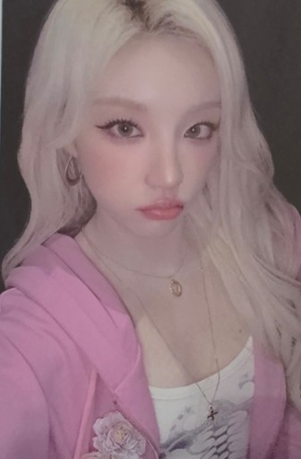 i-dle Yuqi i-dle - Yuqi - Motivation Album album photocard solo album listing photo 1