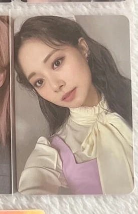 TWICE Tzuyu TWICE-Tzuyu-Album-Formula of Love: O+T=<3 listing photo 1