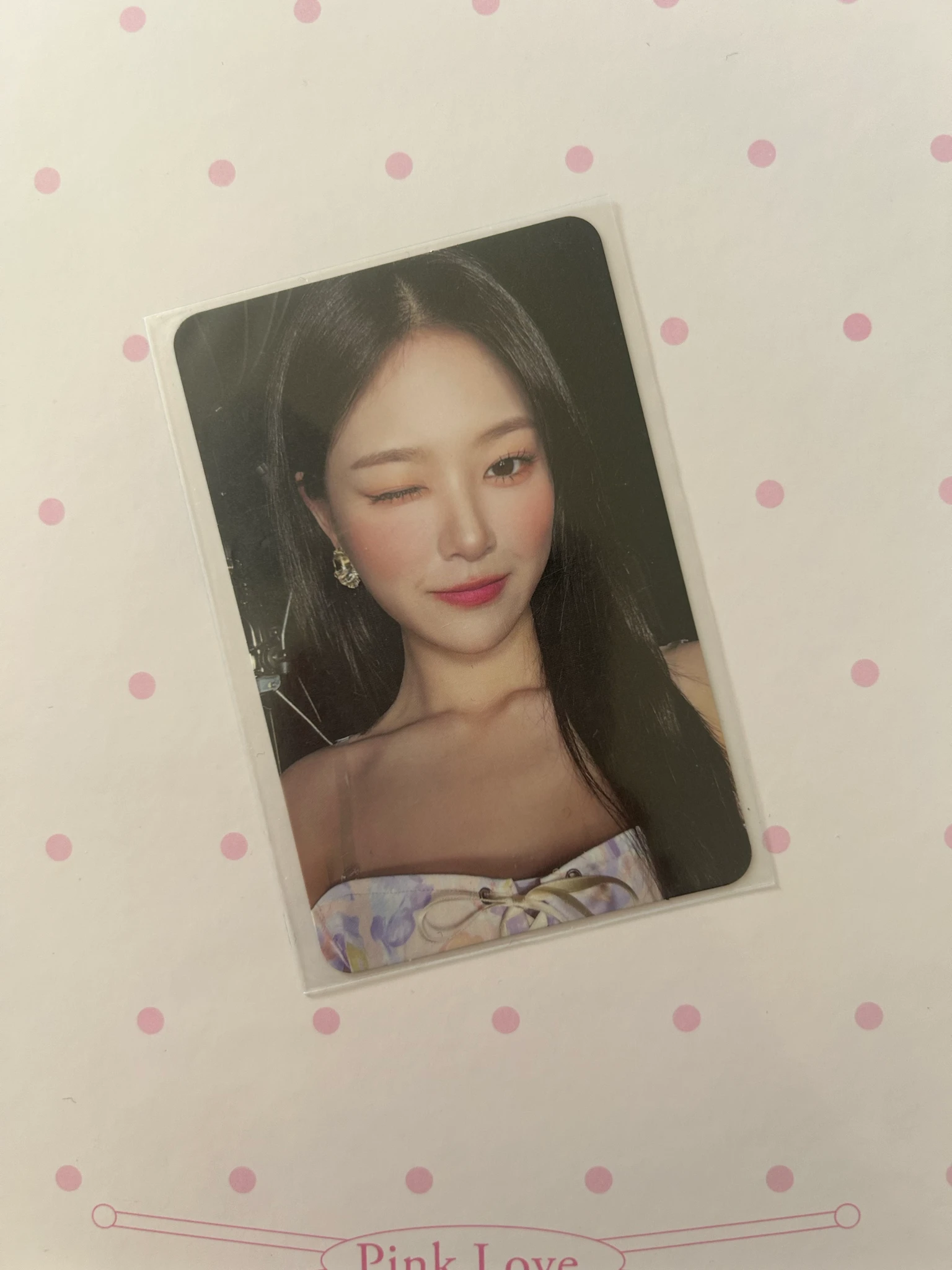 LOONA HyunJin LOONA - HyunJin - Flip That Album pob (pre-order benefit) synnara listing photo 1