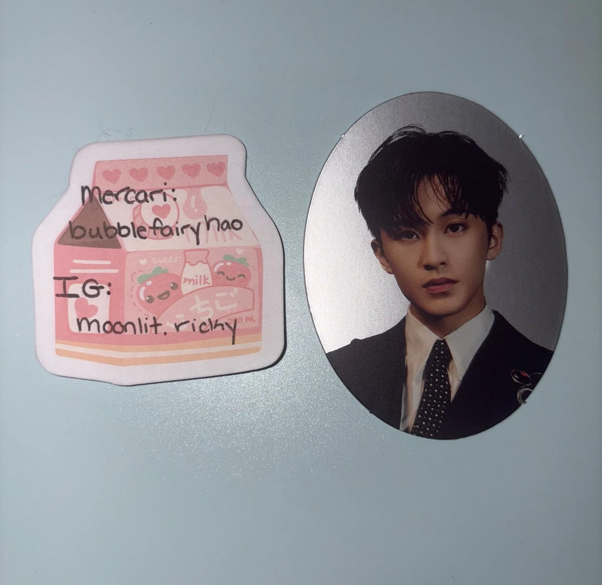 NCT 127 Mark NCT 127 - Mark - Favorite Album circle card holographic (hologram) listing photo 1