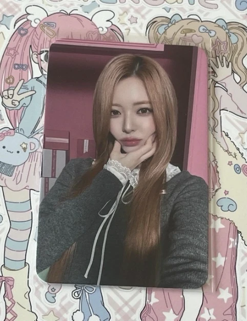 ITZY Yuna ITZY - Yuna - 2026: Best Friends Forever Season's Greetings Other makestar soundwave musicplant aladin music korea idolstore kpop together pob (pre-order benefit) listing photo 1