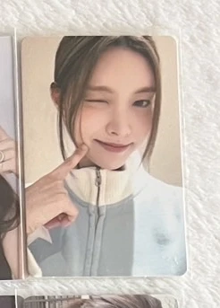 ILLIT Yunah ILLIT - Other photocard set listing photo 1