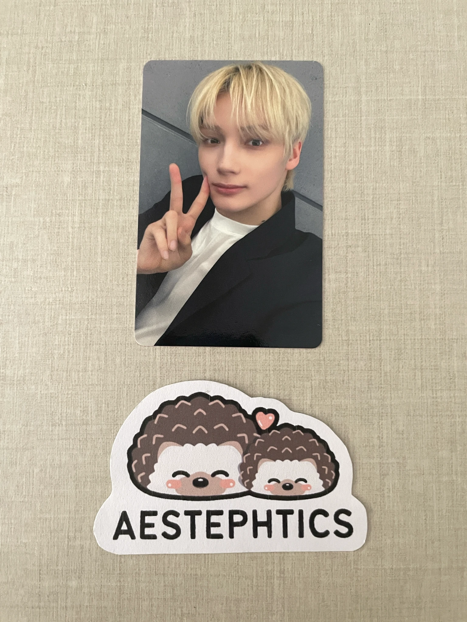 TOMORROW X TOGETHER Huening Kai TOMORROW X TOGETHER - Huening Kai - 7TH YEAR: A Moment of Stillness in the Thorns Album lucky draw weverse global shop (wvg) round 2 thorn version listing photo 1