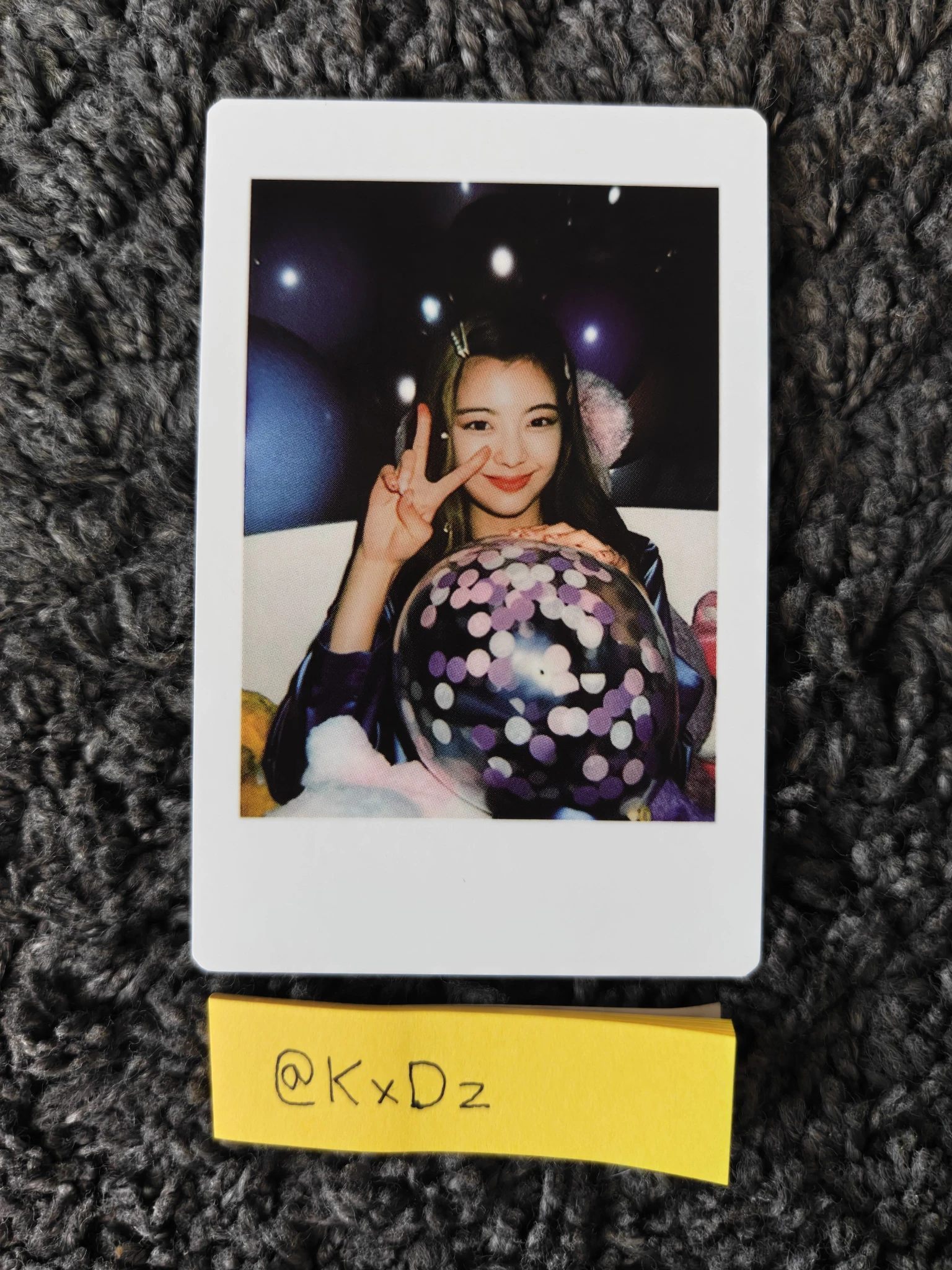 ITZY Lia ITZY - Lia - 2022: Best Friends Forever Season's Greetings Other sweatshirt merch photocard B version pop-up store season's greetings polaroid photocard set listing photo 1