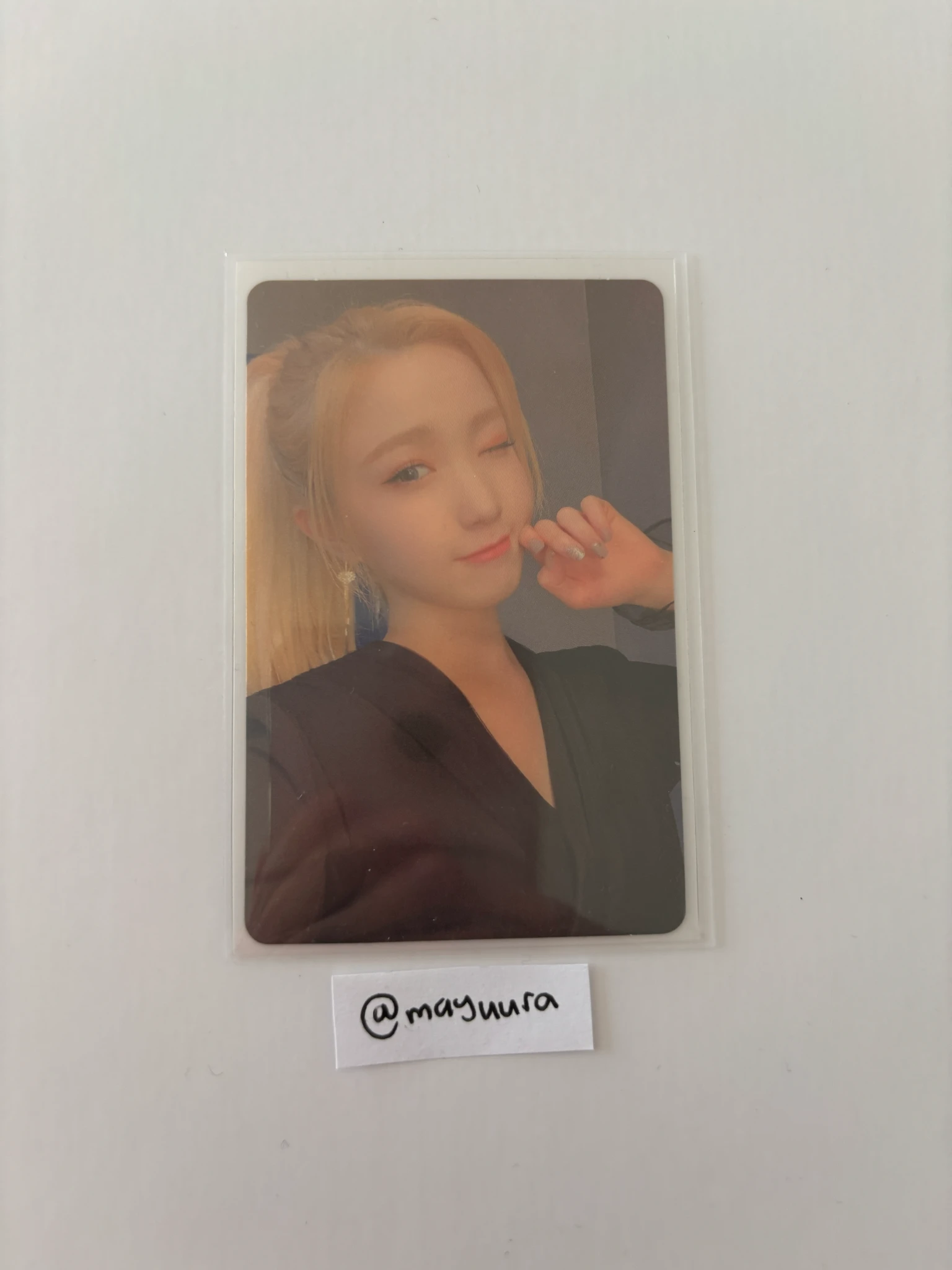 IZ*ONE Hitomi IZ*ONE - Hitomi - One-reeler / Act IV Album scene 3 version album photocard listing photo 1