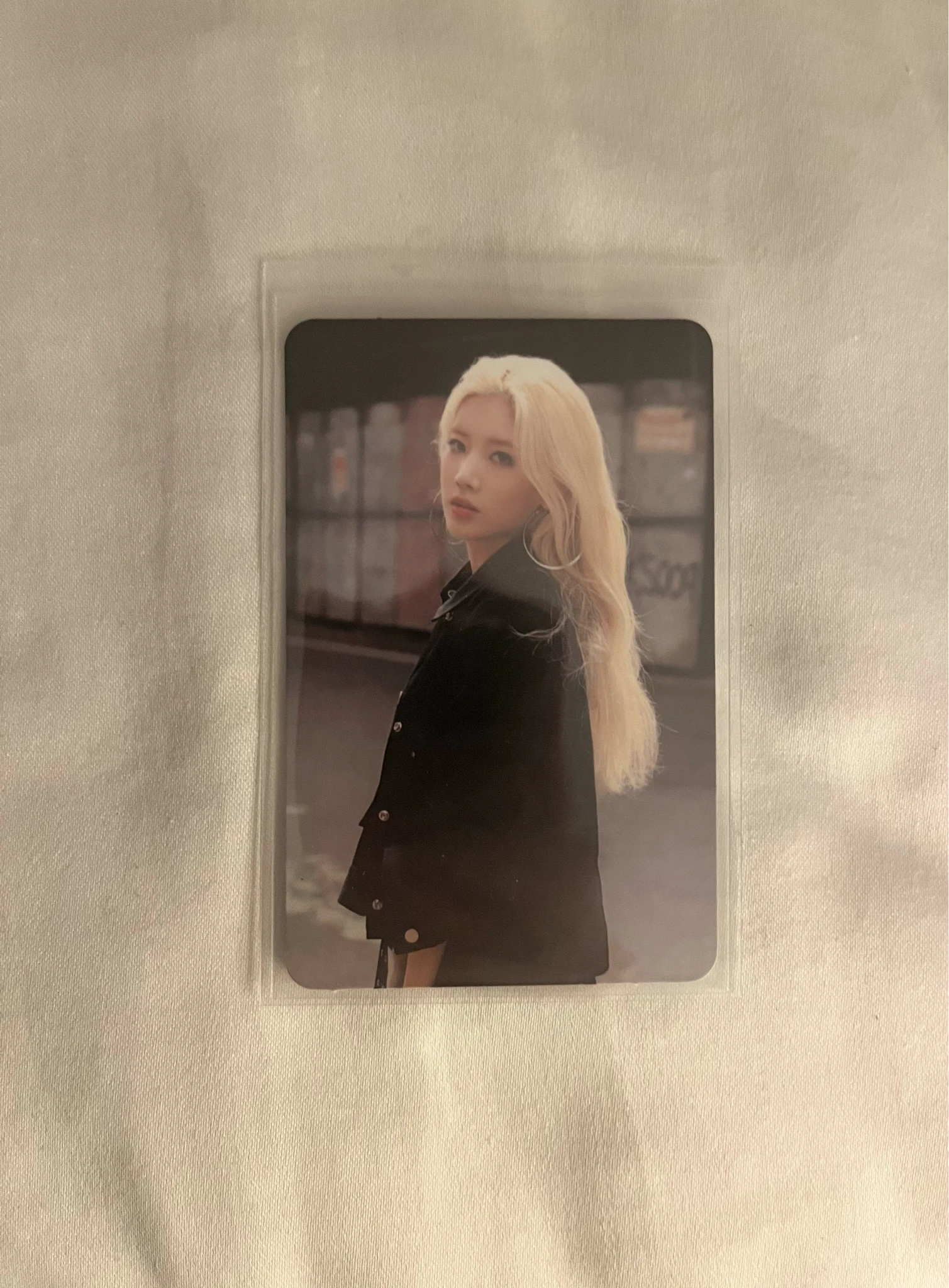 LOONA Kim Lip LOONA - Kim Lip - Max & Match Album album photocard limited edition listing photo 1