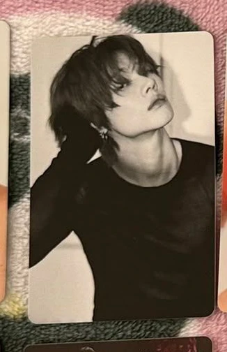 TOMORROW X TOGETHER Yeonjun TOMORROW X TOGETHER - Yeonjun - NO LABELS: PART 01 Album set up b photocard set listing photo 1