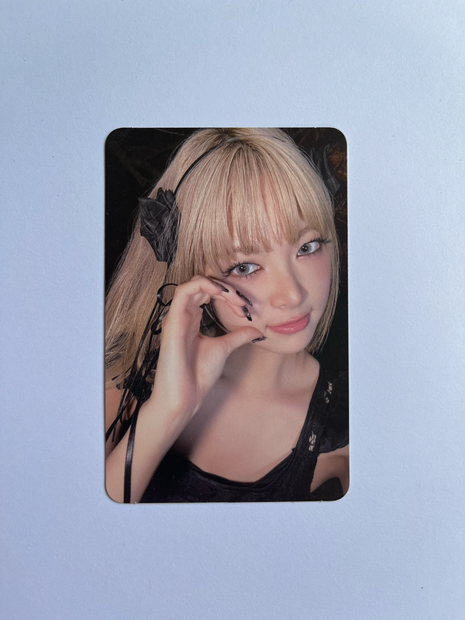 LE SSERAFIM Hong Eunchae LE SSERAFIM - Hong Eunchae - EASY Album album photocard Featherly Lotus ver. listing photo 1