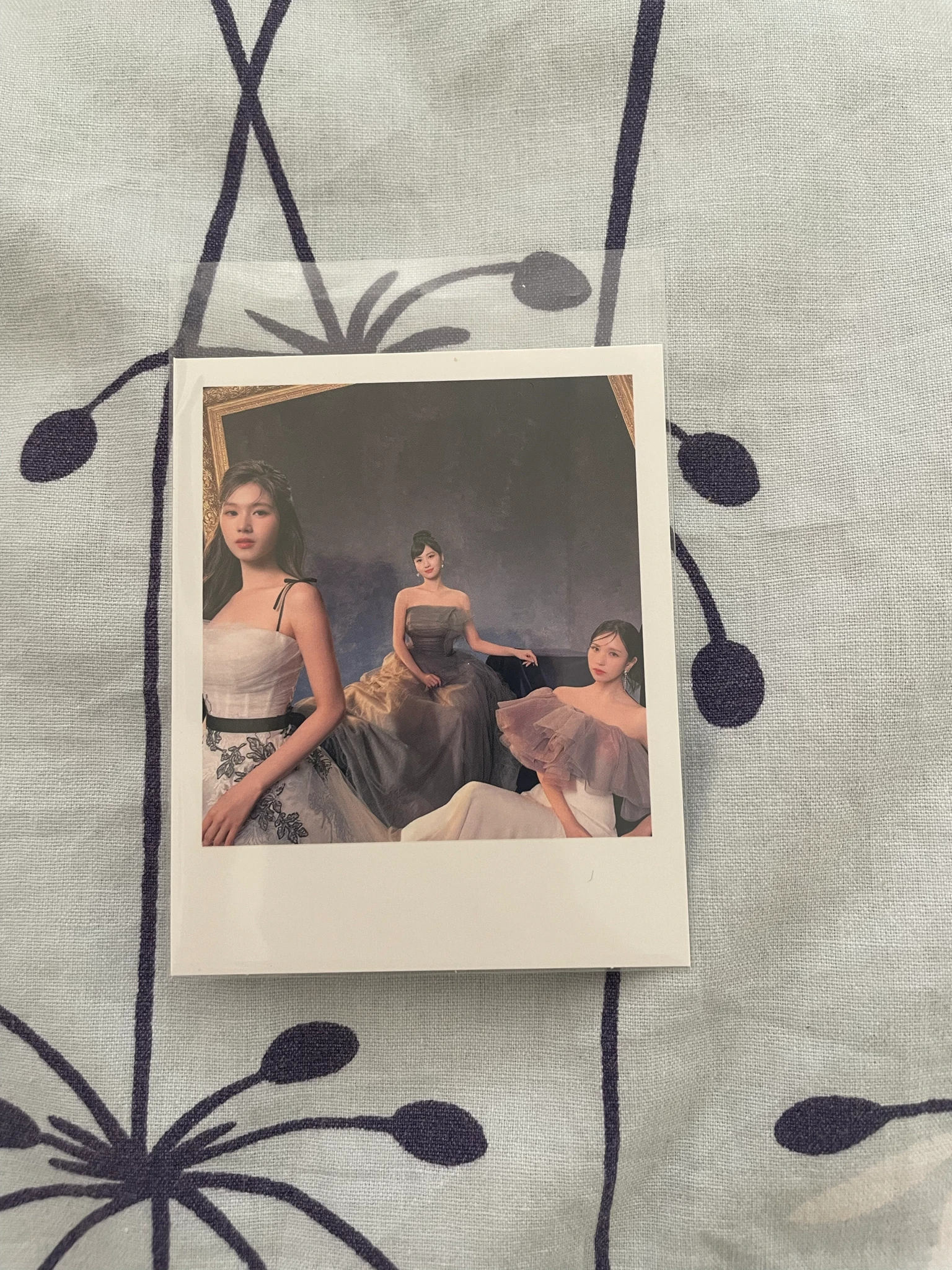 TWICE TWICE - Masterpiece Album polaroid deluxe version album inclusion item set listing photo 1