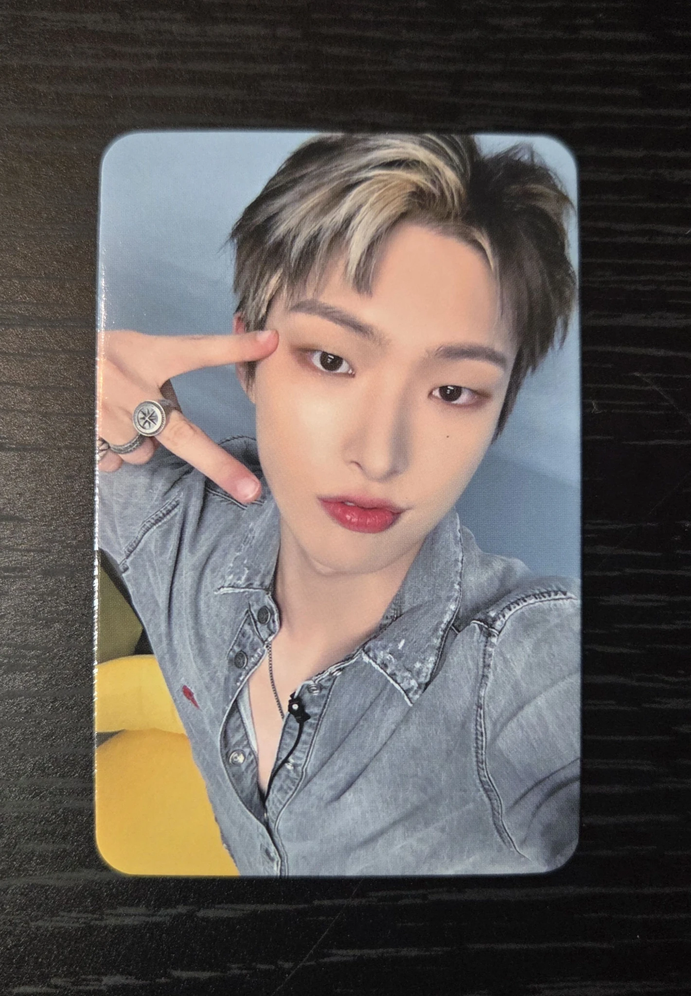 ATEEZ Mingi ATEEZ - Mingi - THE WORLD EP.2 : OUTLAW Album mymusictaste (mmt) round 2 video call (fancall) pob (pre-order benefit) listing photo 1
