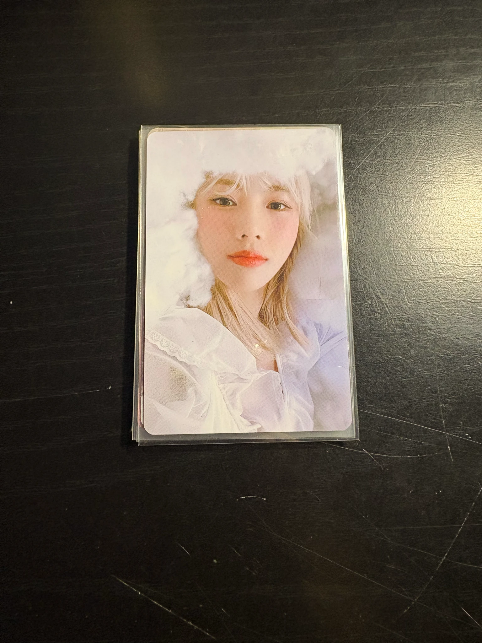 Dreamcatcher Yoohyeon Dreamcatcher - Yoohyeon - 2022 Season's Greetings Other photocard set B version sweet dreams version listing photo 1