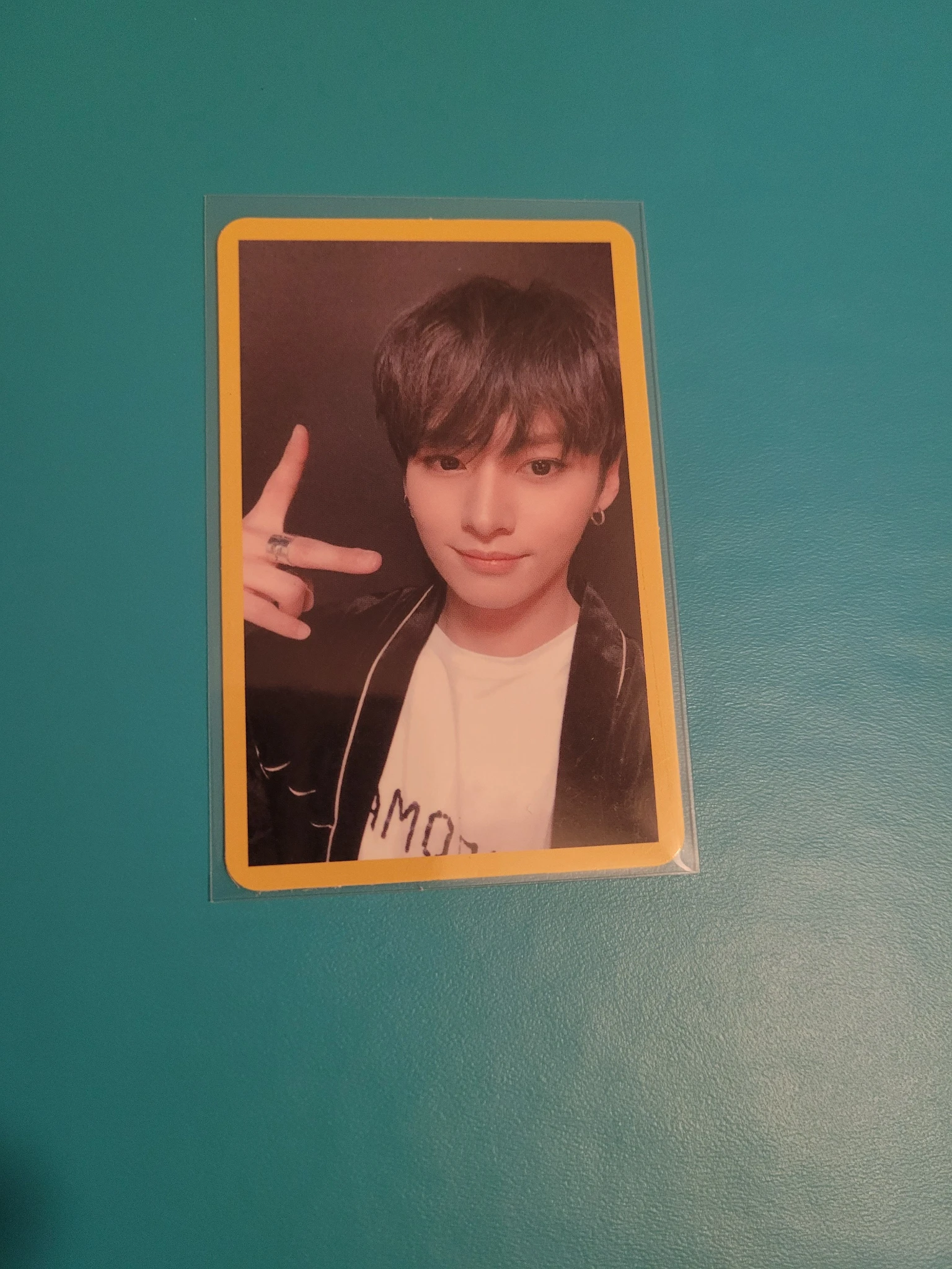 Stray Kids Lee Know Stray Kids - Lee Know - Clé 2: Yellow Wood Album album photocard yellow border ver. listing photo 1