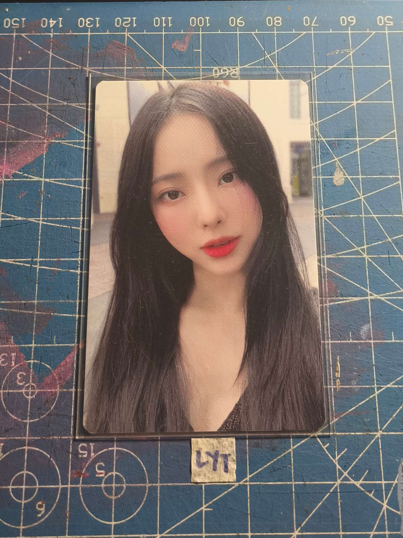 LOONA ViVi LOONA - ViVi - 2022 1st World Tour LOONATHEWORLD Event mymusictaste (mmt) trading card photocard set listing photo 1
