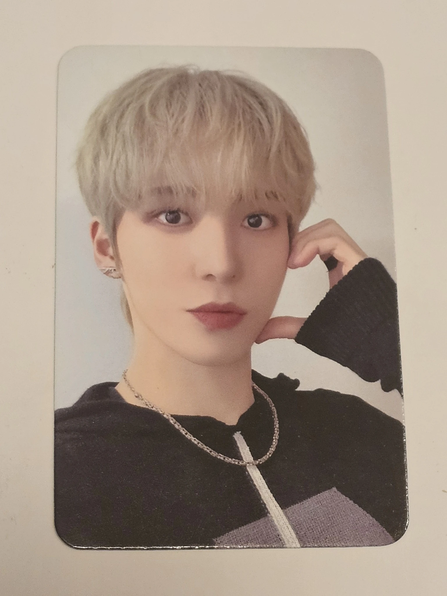 ATEEZ Yunho ATEEZ - Yunho - THE WORLD EP.2 : OUTLAW Album mymusictaste (mmt) round 3 video call (fancall) pob (pre-order benefit) listing photo 1