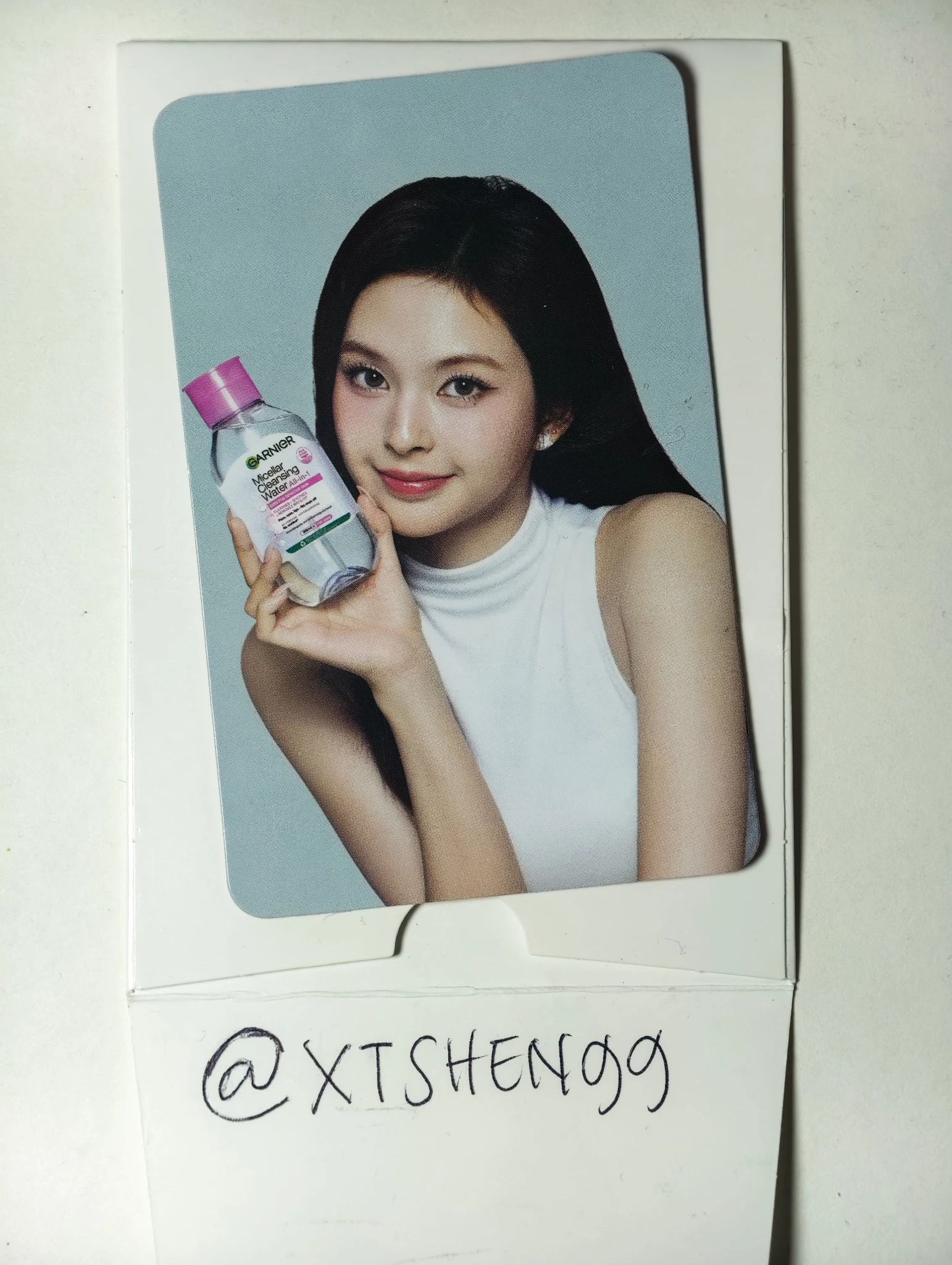 BABYMONSTER Chiquita BABYMONSTER - Chiquita - Garnier x BABYMONSTER Other purchase benefit listing photo 1