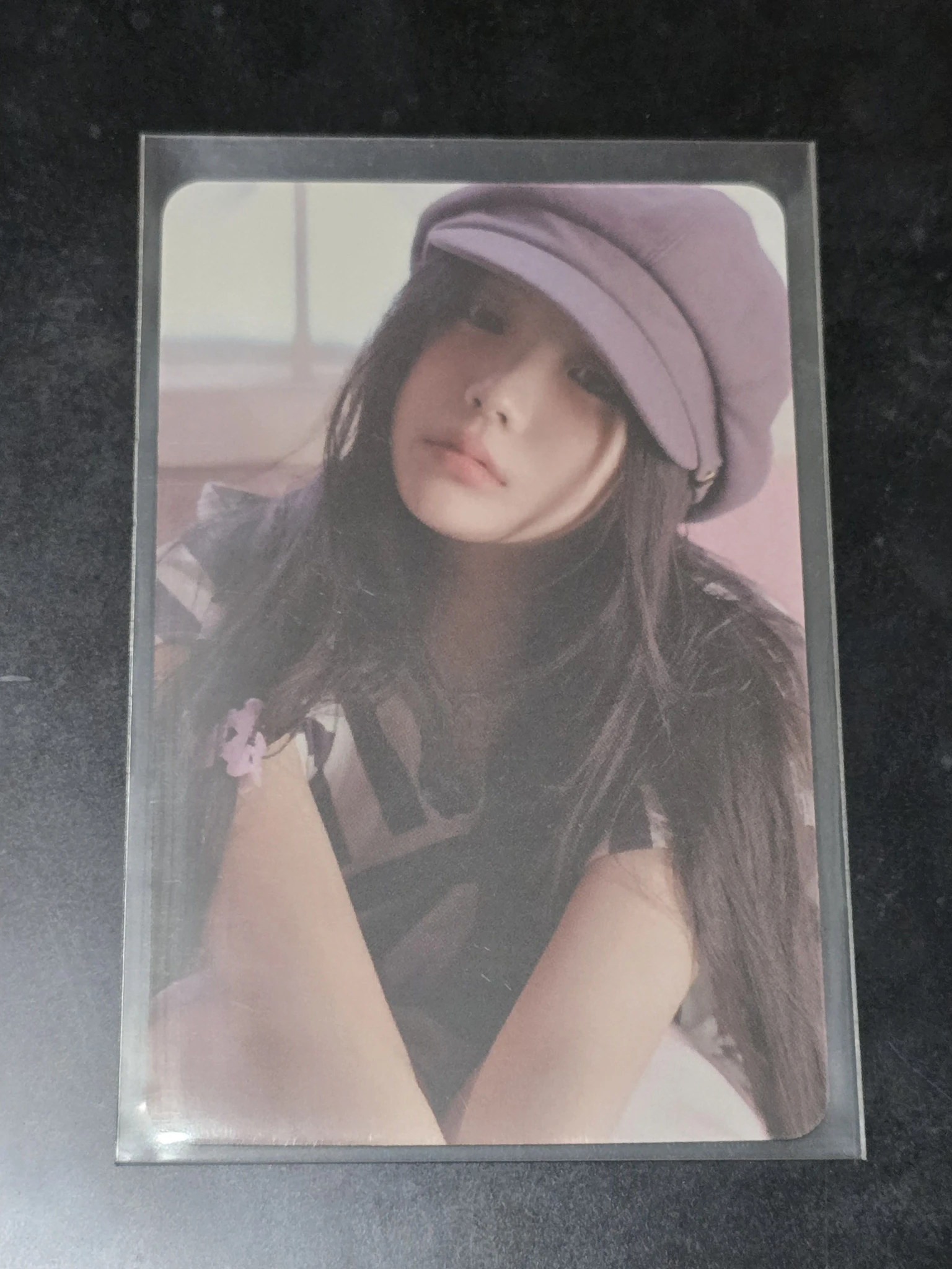 ILLIT Wonhee ILLIT - Wonhee - bomb Album pre-order benefit (pob) apple music standard version listing photo 1