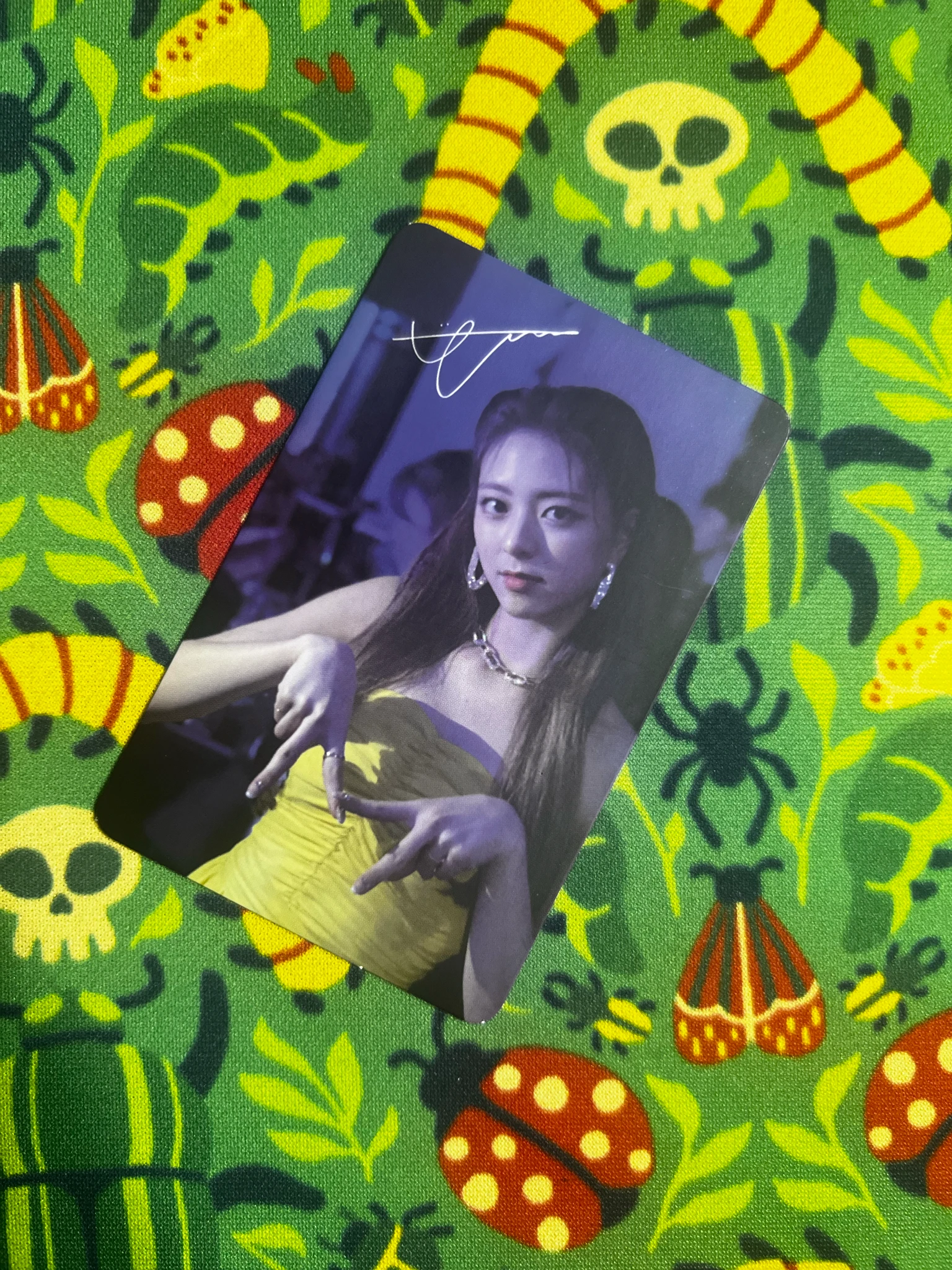 ITZY Yuna ITZY - Yuna - IT’z ME Album album photocard listing photo 1