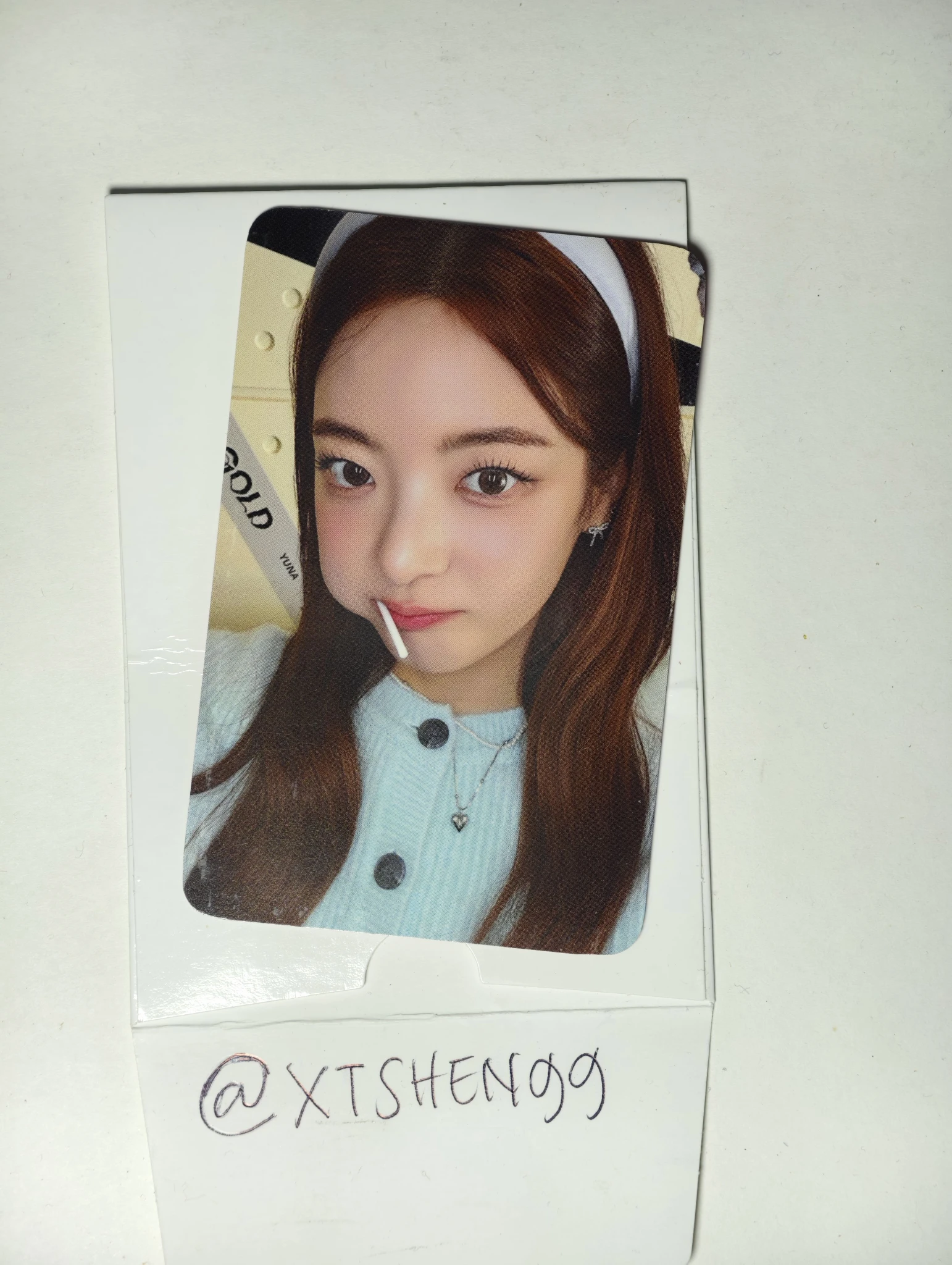 ITZY Lia ITZY - Lia - GOLD Album withmuu fansign round 1 listing photo 1